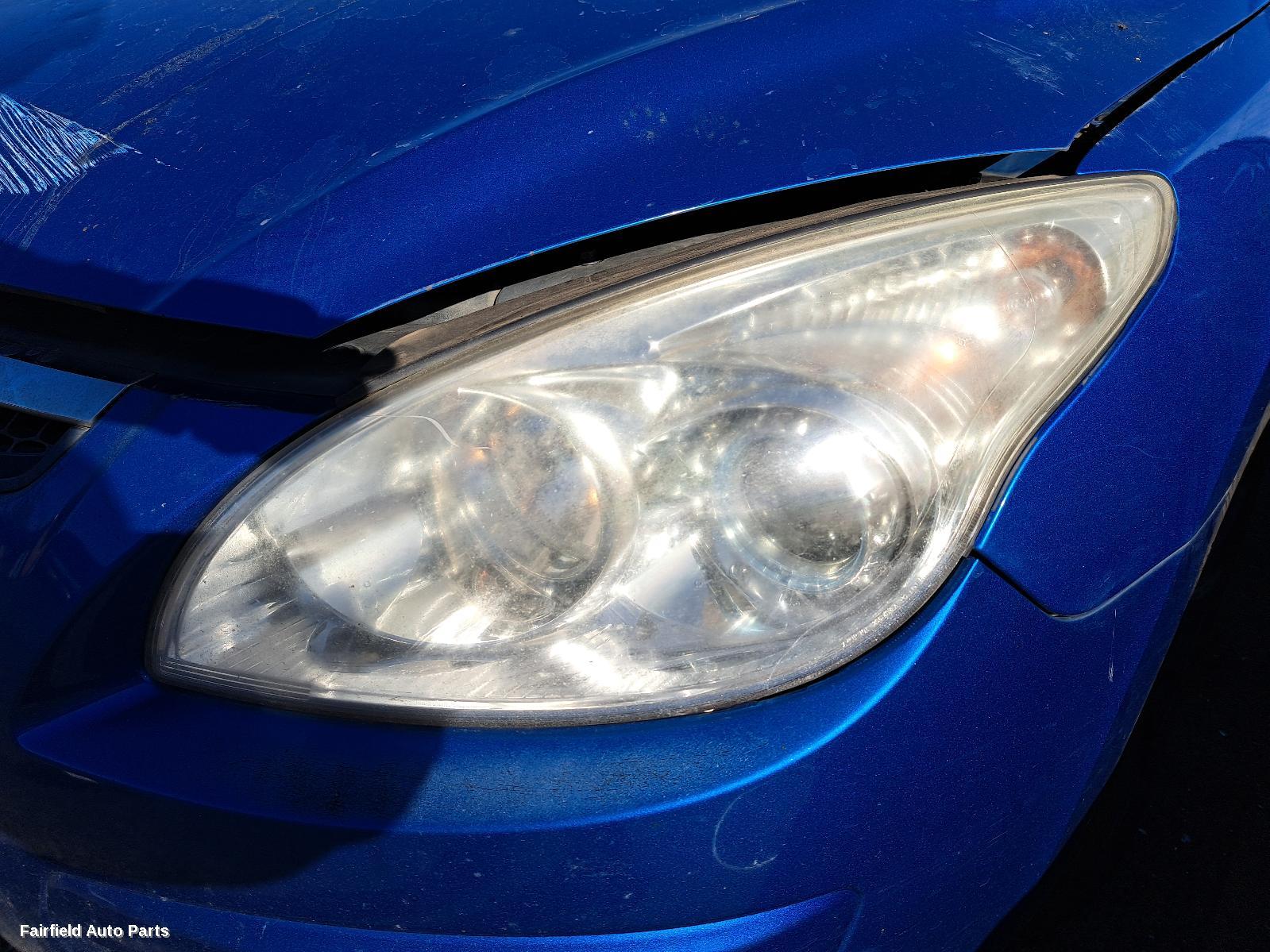 2008-2012 Hyundai I30 Right Headlamp