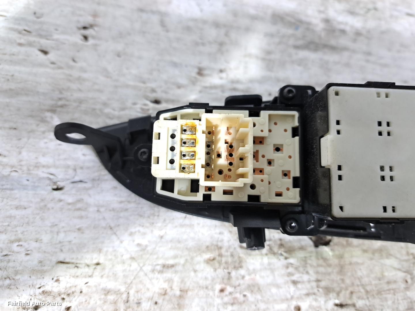2012-2017 Hyundai I30 Pwr Dr Wind Switch
