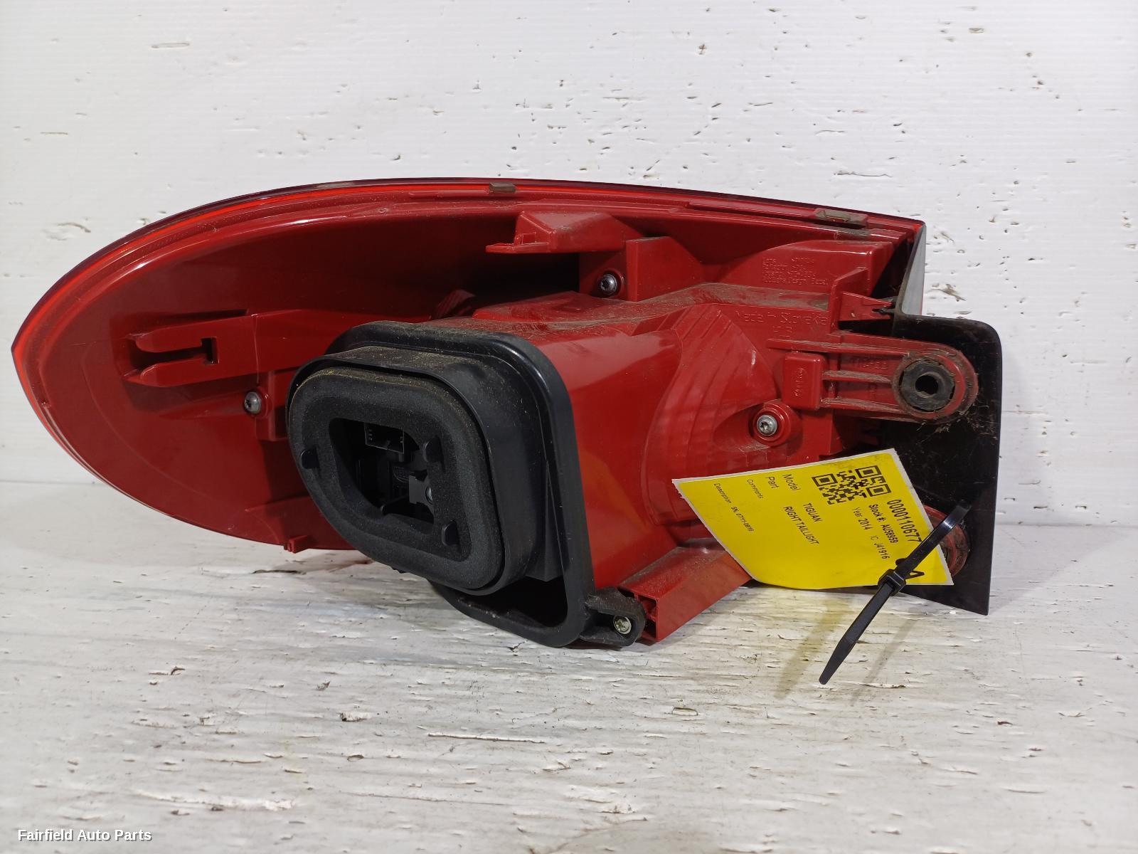 2011-2016 Volkswagen Tiguan Right Taillight