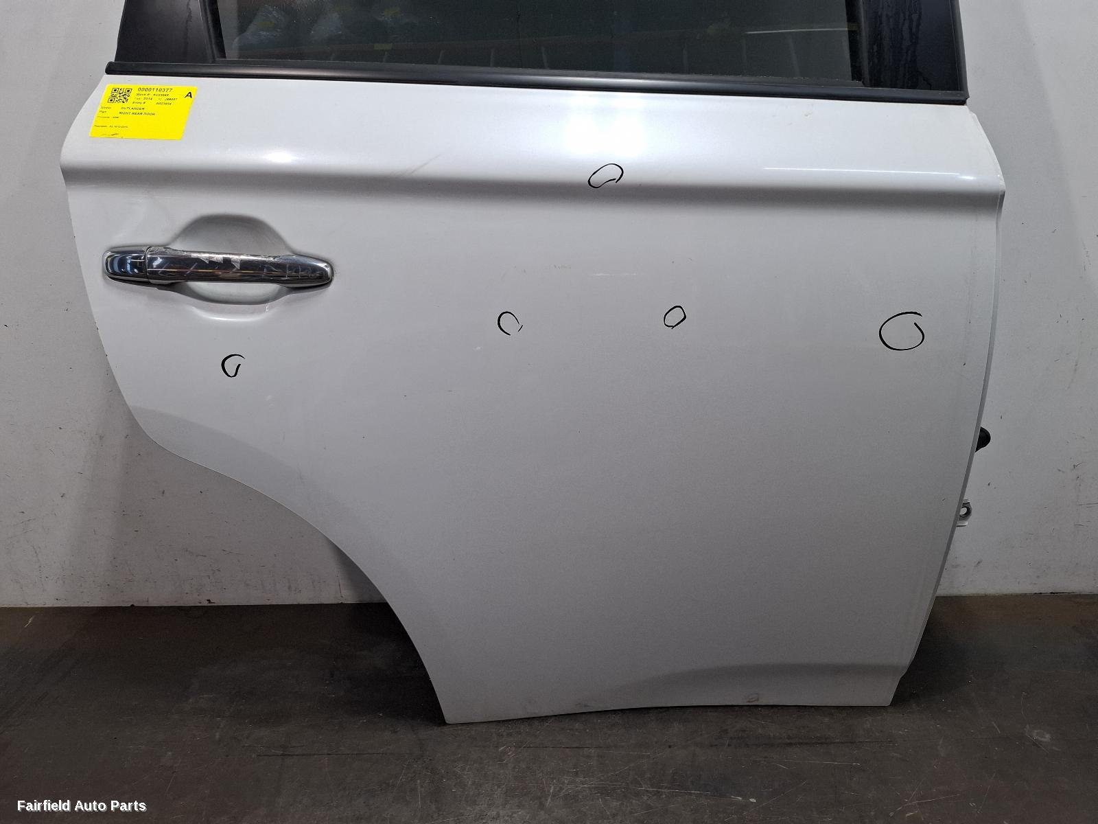 2012-2015 Mitsubishi Outlander Right Rear Door Sliding