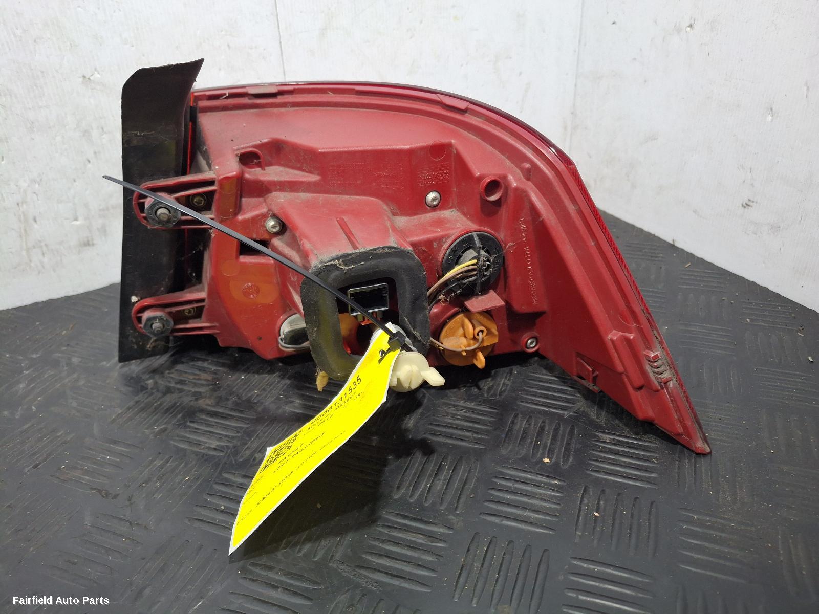 2010-2015 Volkswagen Passat Left Taillight