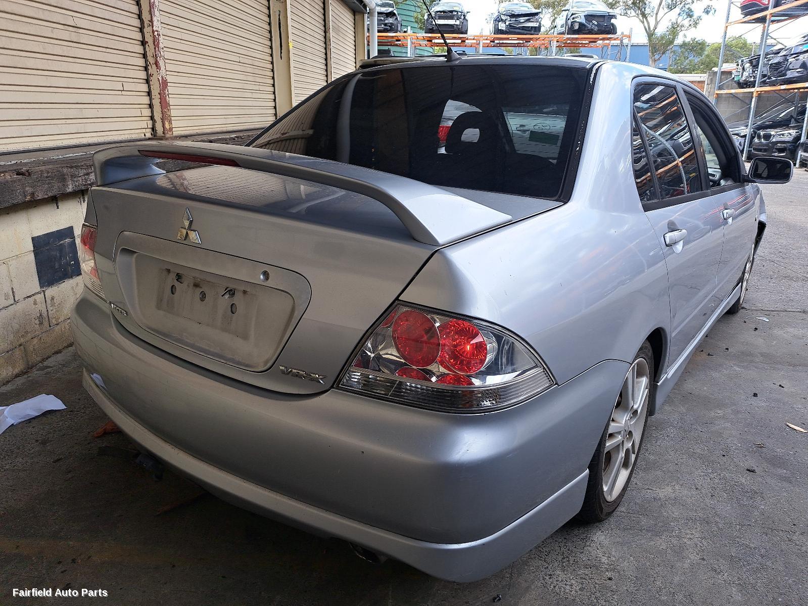 2006 Mitsubishi Lancer Left Taillight