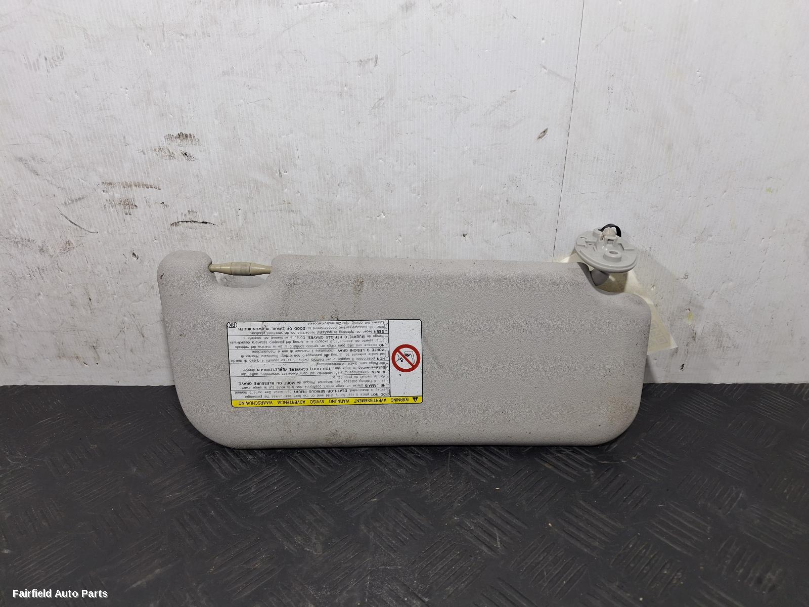 2011-2020 Toyota Yaris Sunvisor
