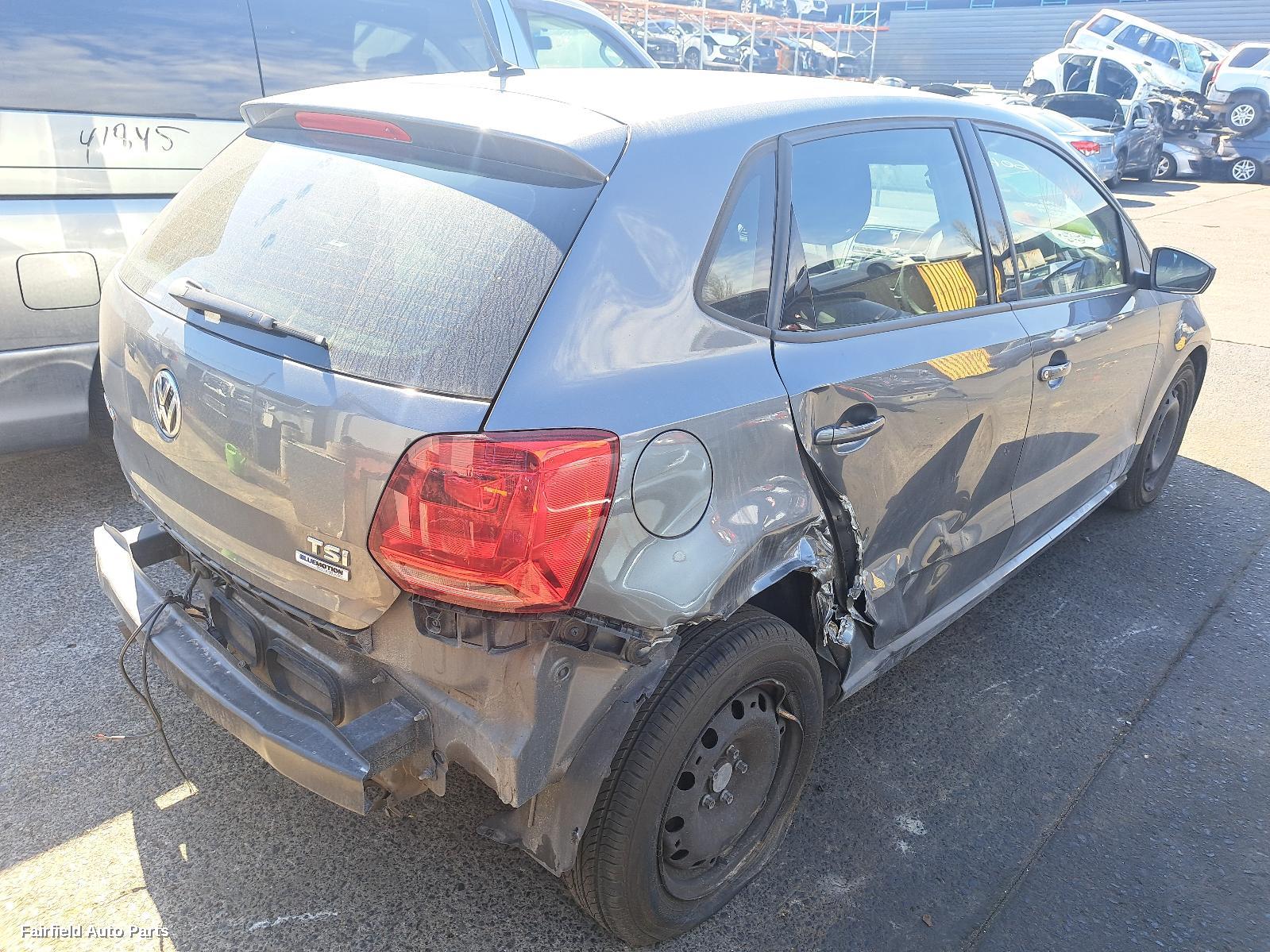 2017 Volkswagen Polo Left Taillight