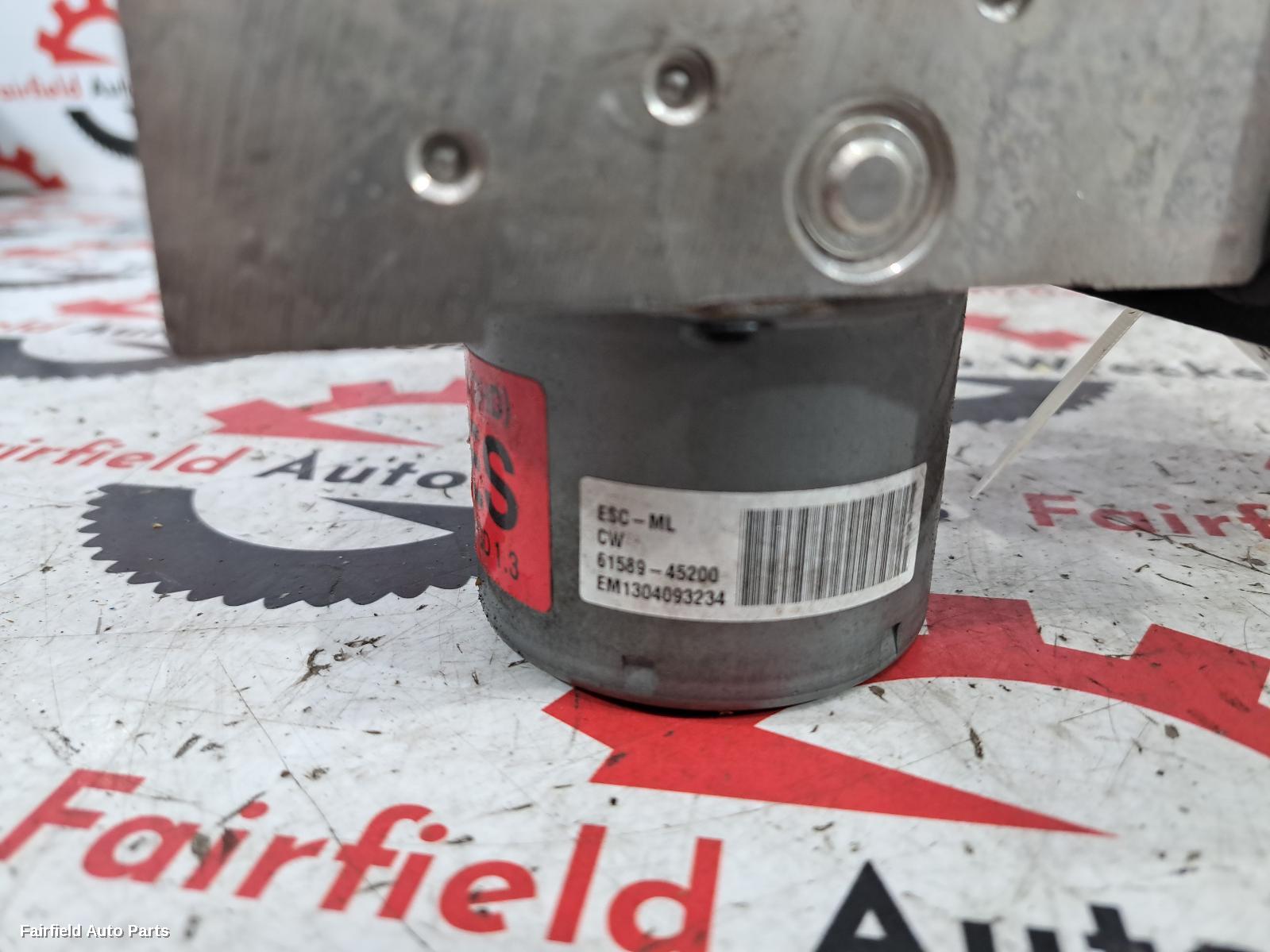 2013 Hyundai I30 Abs Pump Modulator