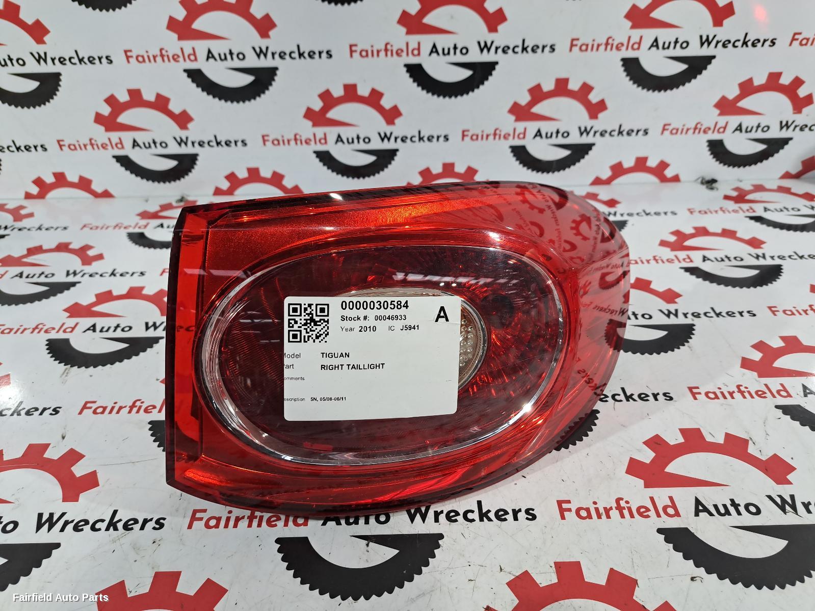 2010 Volkswagen Tiguan Right Taillight