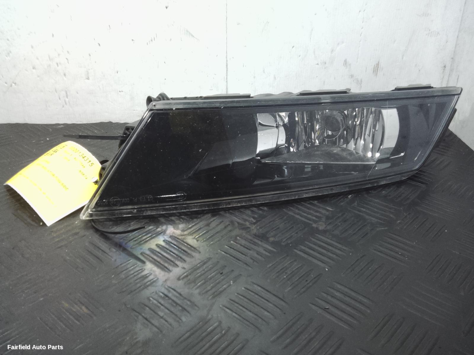 2016-2019 Skoda Superb Right Indicator Fog Side