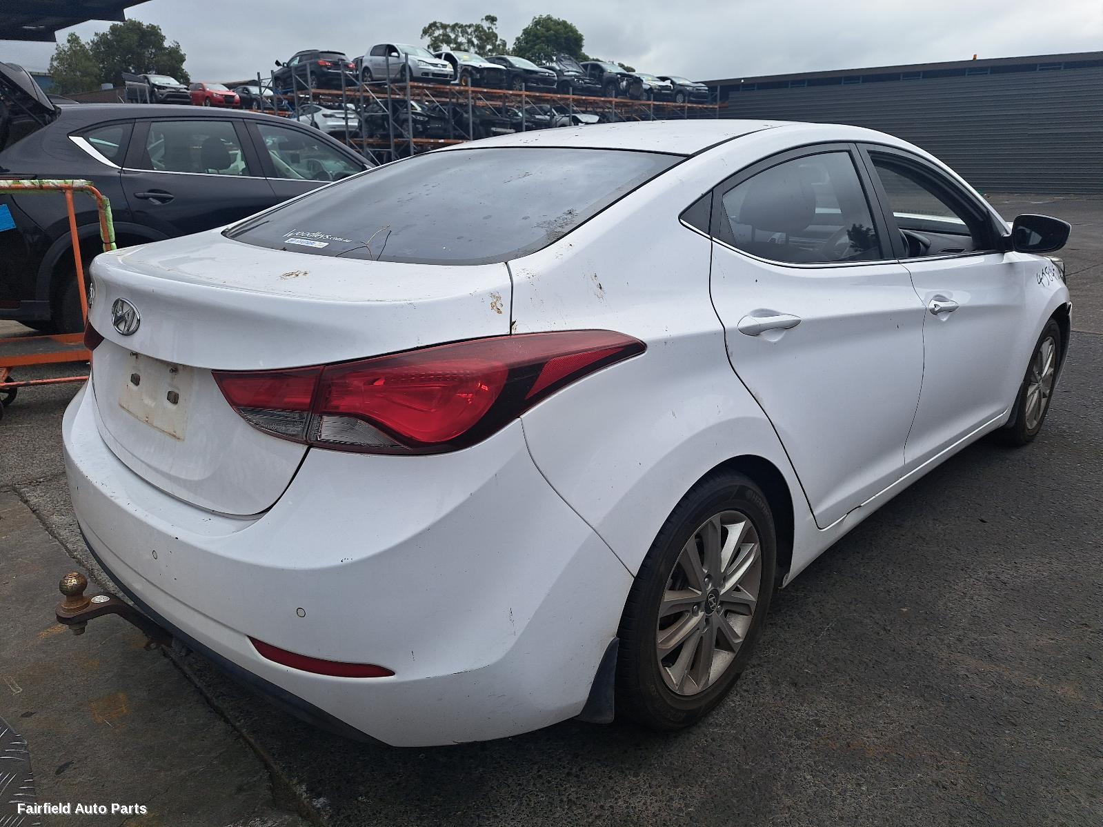 2013-2015 Hyundai Elantra Left Taillight