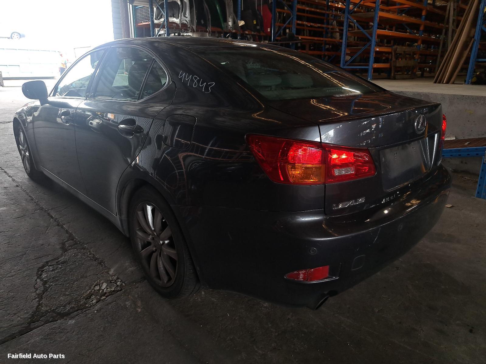 2007 Lexus Is250/is250c Left Taillight