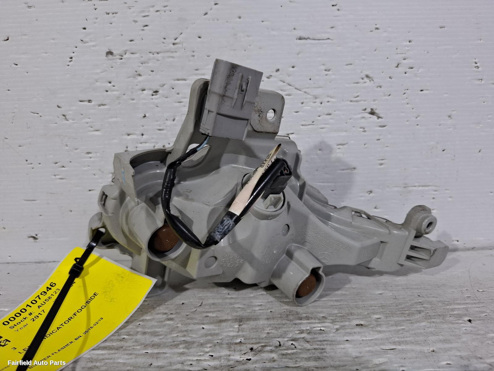 2016-2019 Mazda 3 Left Indicator Fog Side