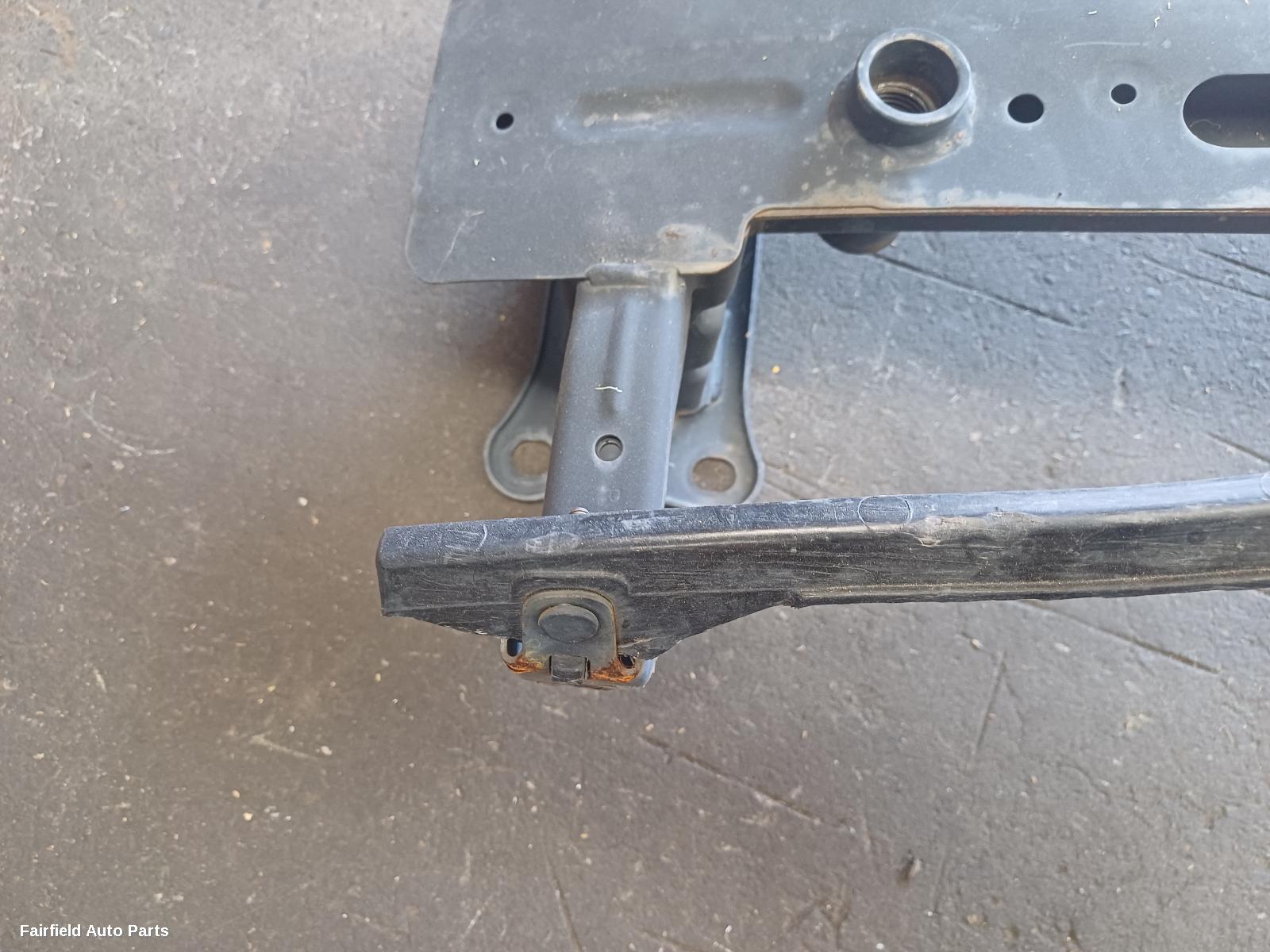 2018-2020 Hyundai Santa Fe F Bar Reinforc Brack