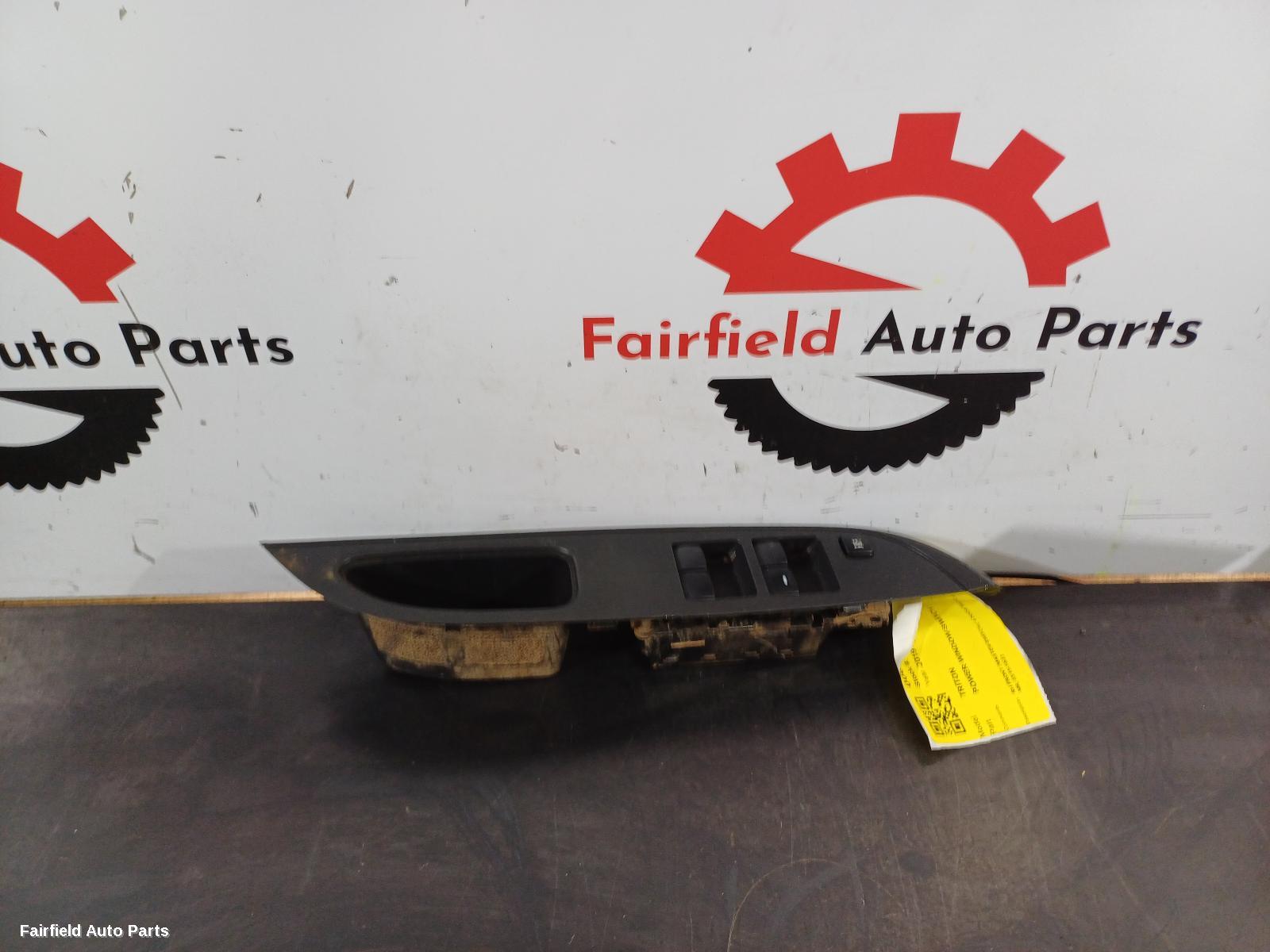 2015-2023 Mitsubishi Triton Pwr Dr Wind Switch