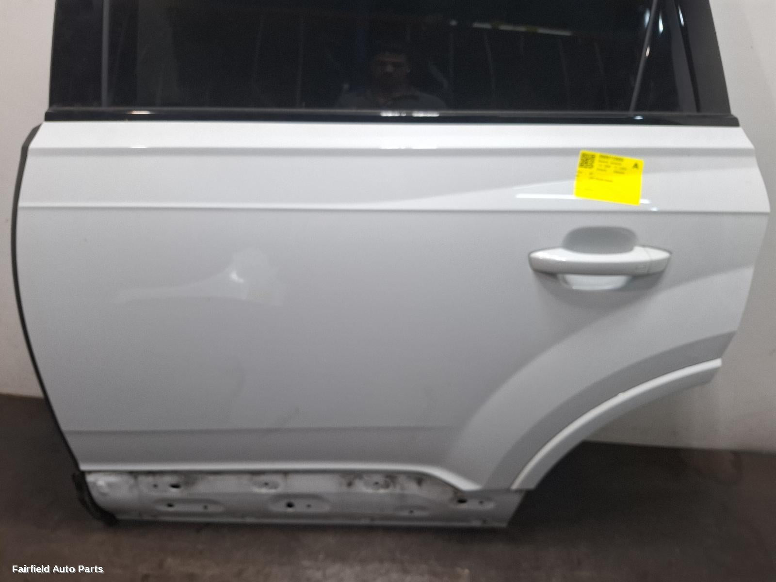 2015-2026 Audi Q7 Left Rear Door Sliding