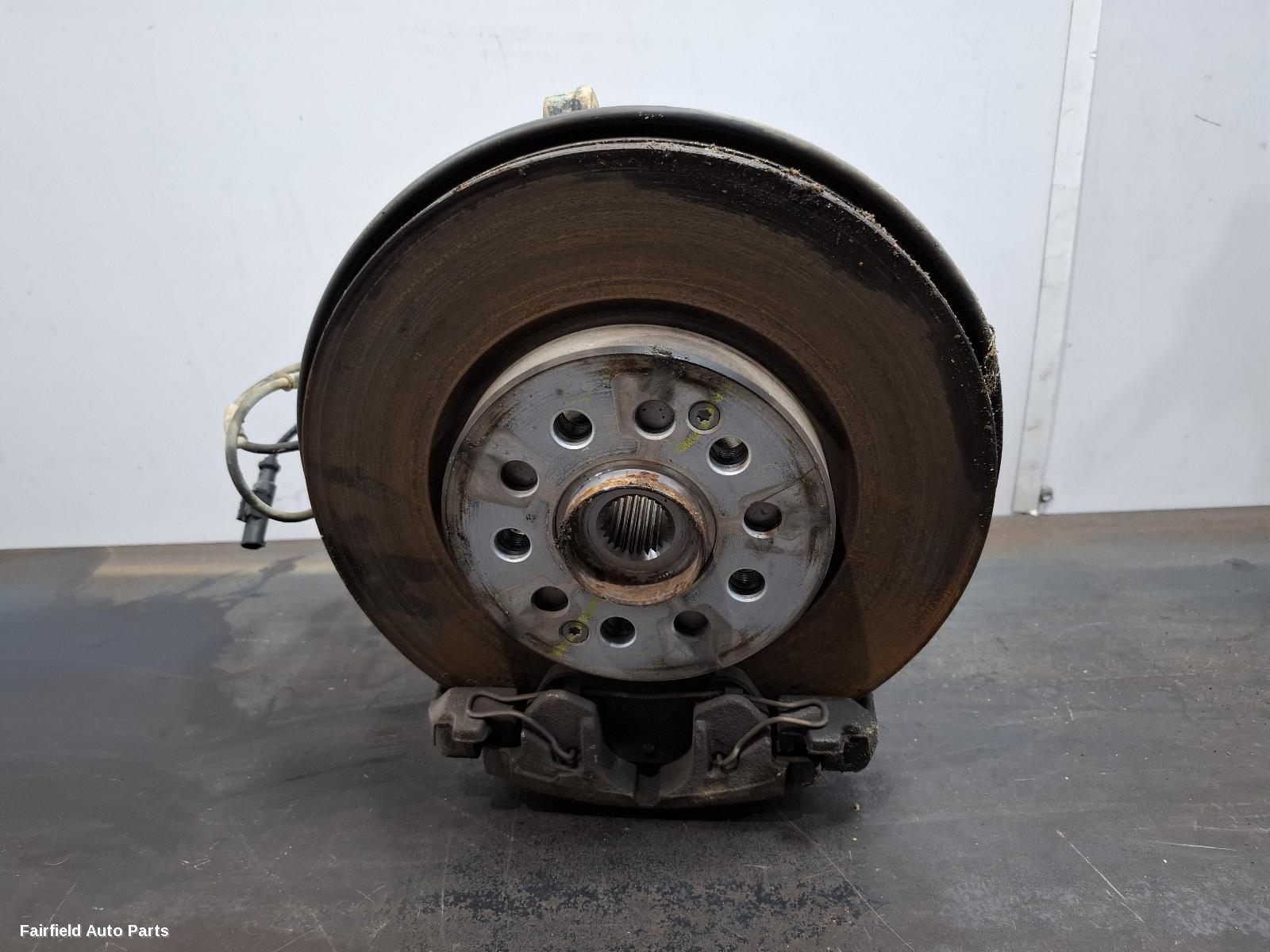 2017-2025 Mg Zs Left Front Hub Assembly