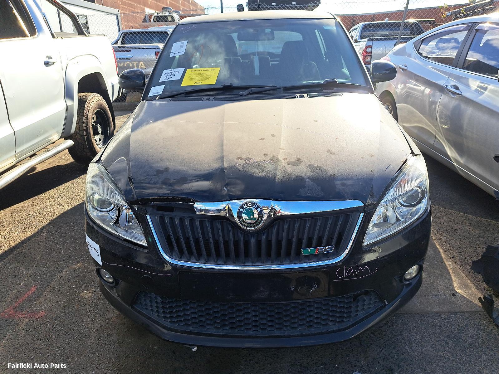 2013 Skoda Fabia Left Rear Door Sliding