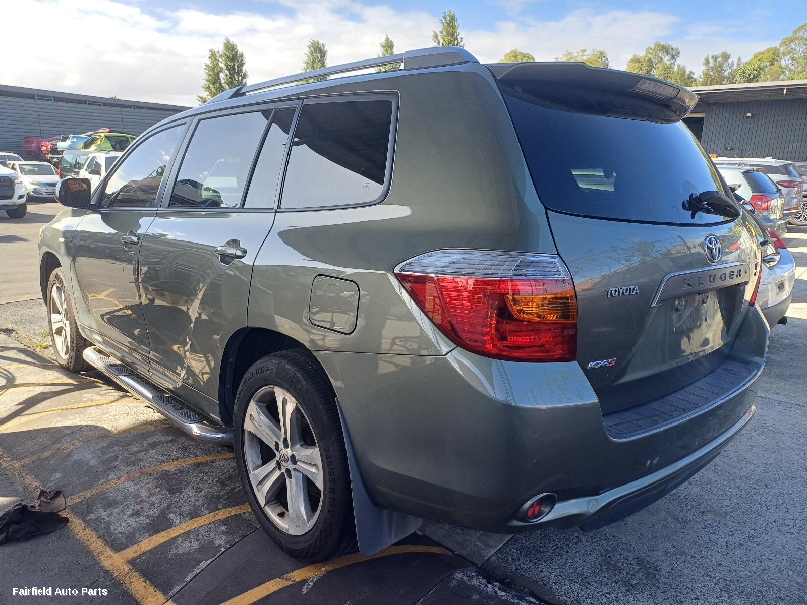 2009 Toyota Kluger Left Taillight