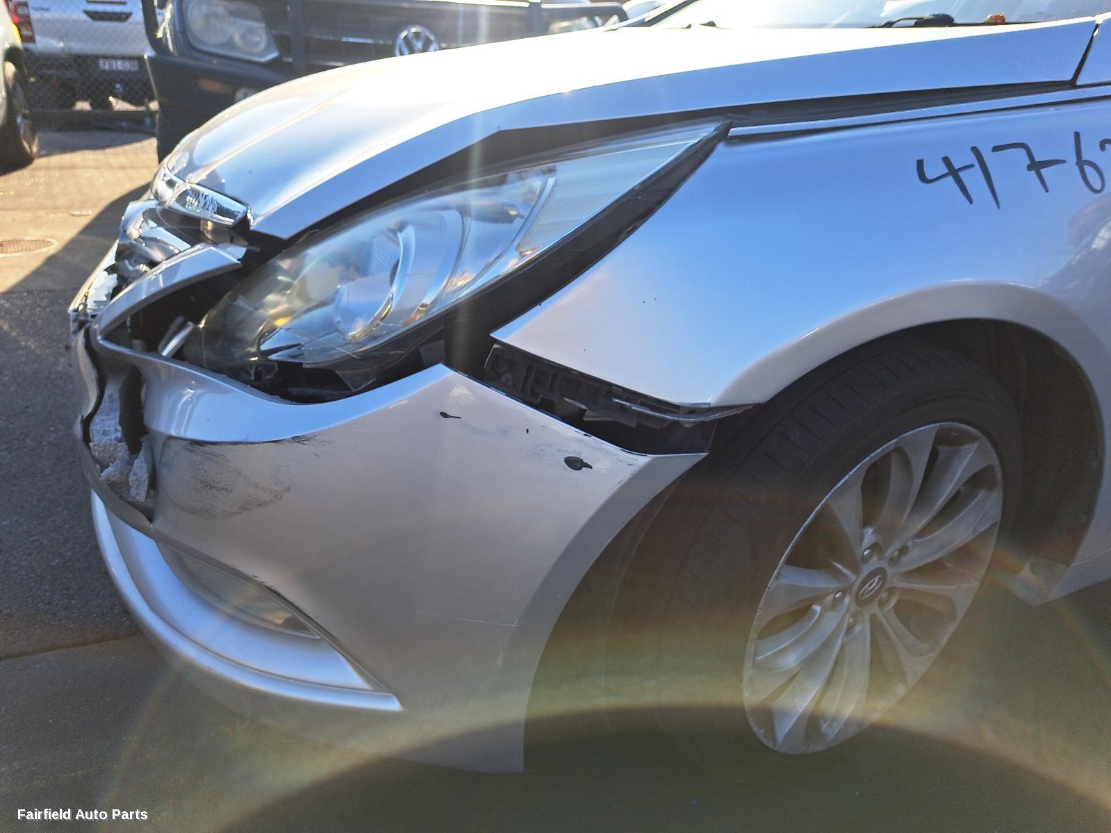 2010-2014 Hyundai I45 Right Rear Door Sliding
