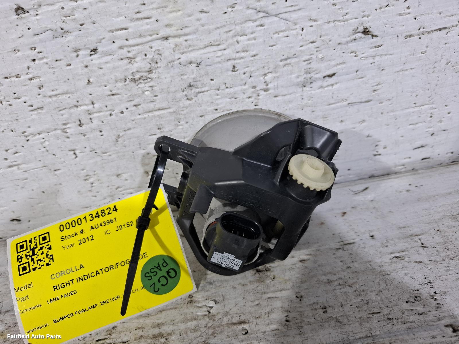 2012-2015 Toyota Corolla Right Indicator Fog Side