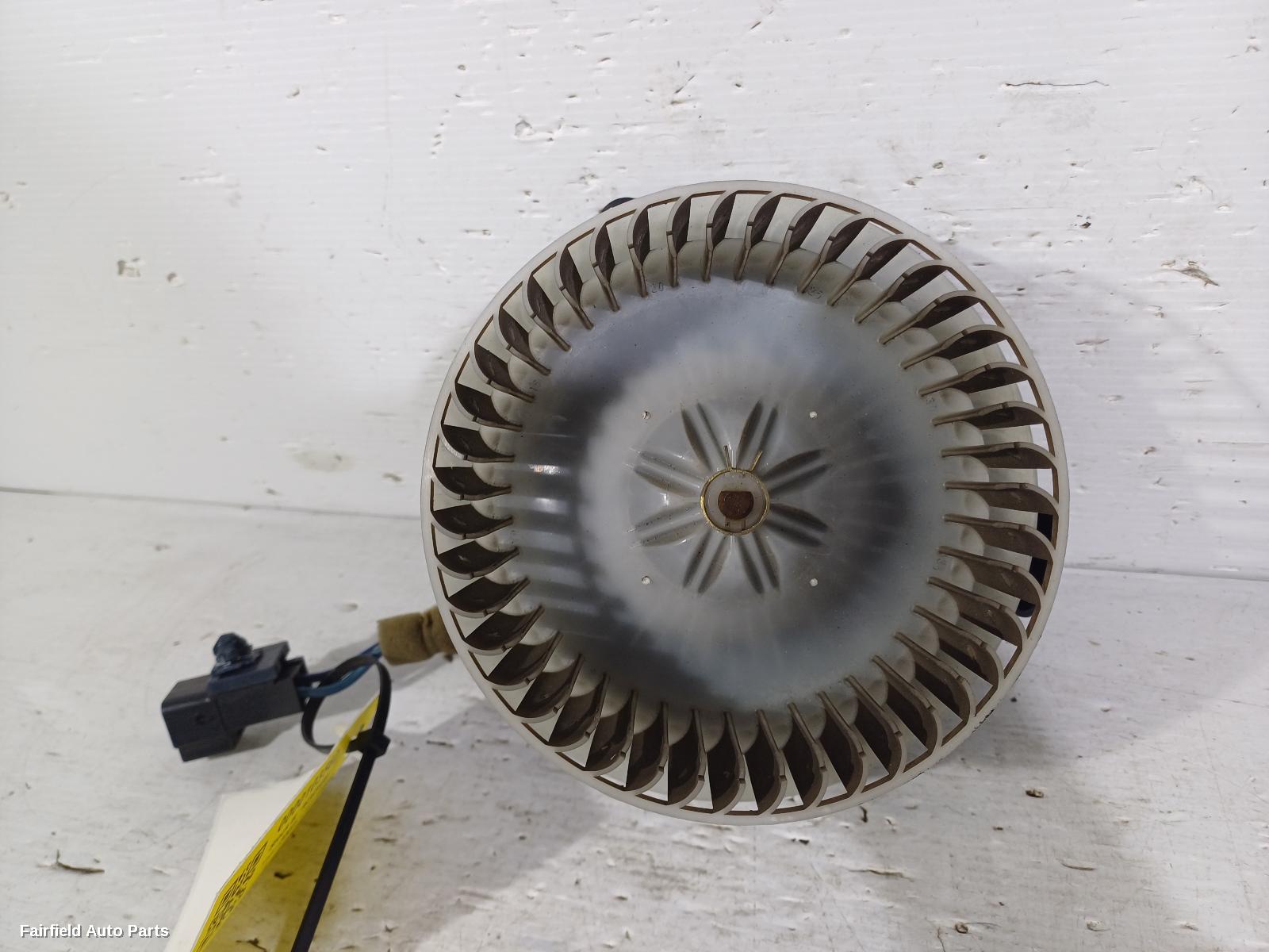2000-2006 Toyota Estima Heater Fan Motor