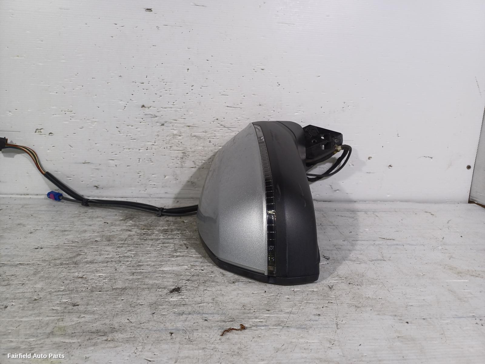 2015-2020 Audi Q7 Right Door Mirror