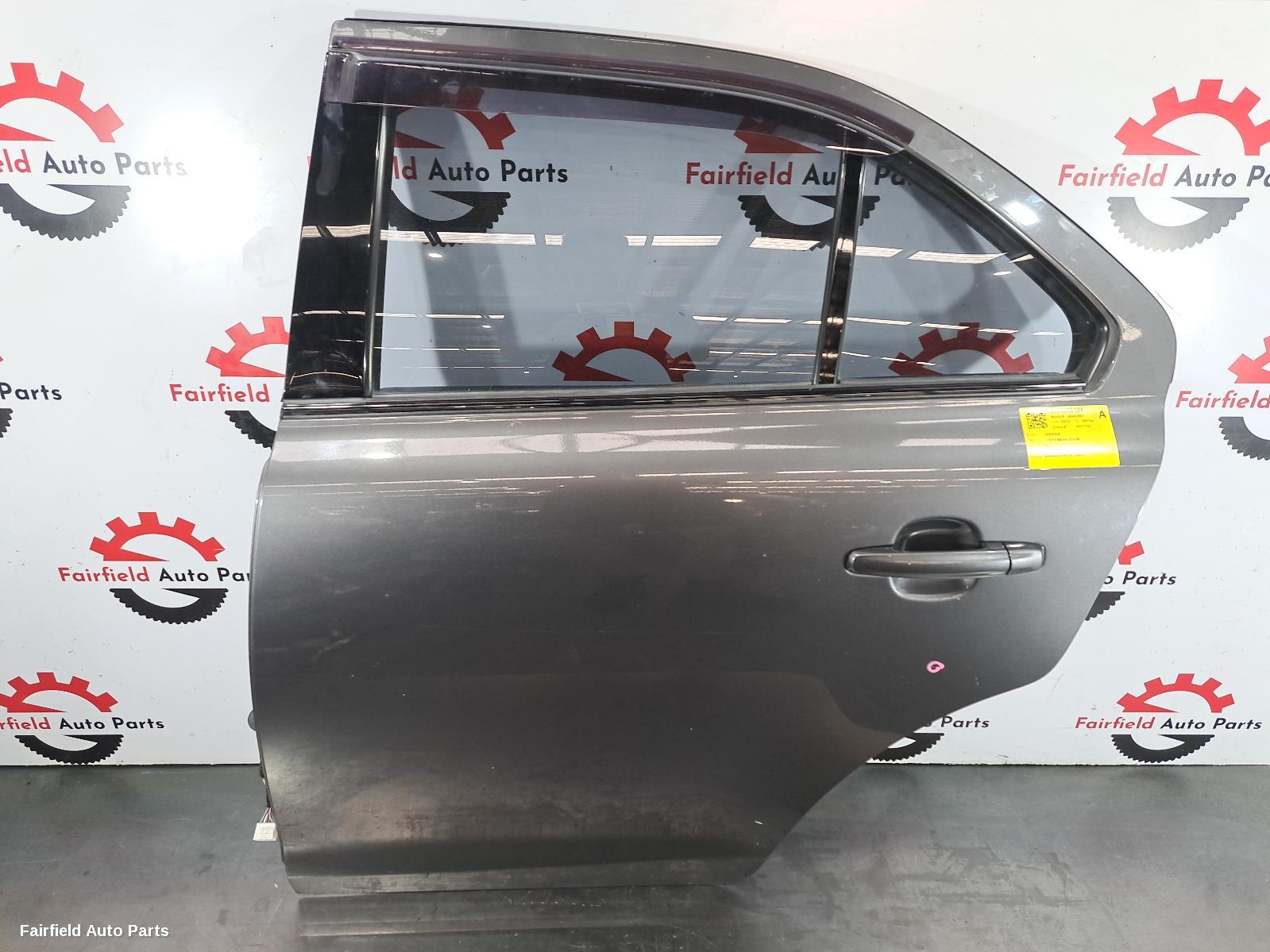 2009-2017 Suzuki Kizashi Left Rear Door Sliding
