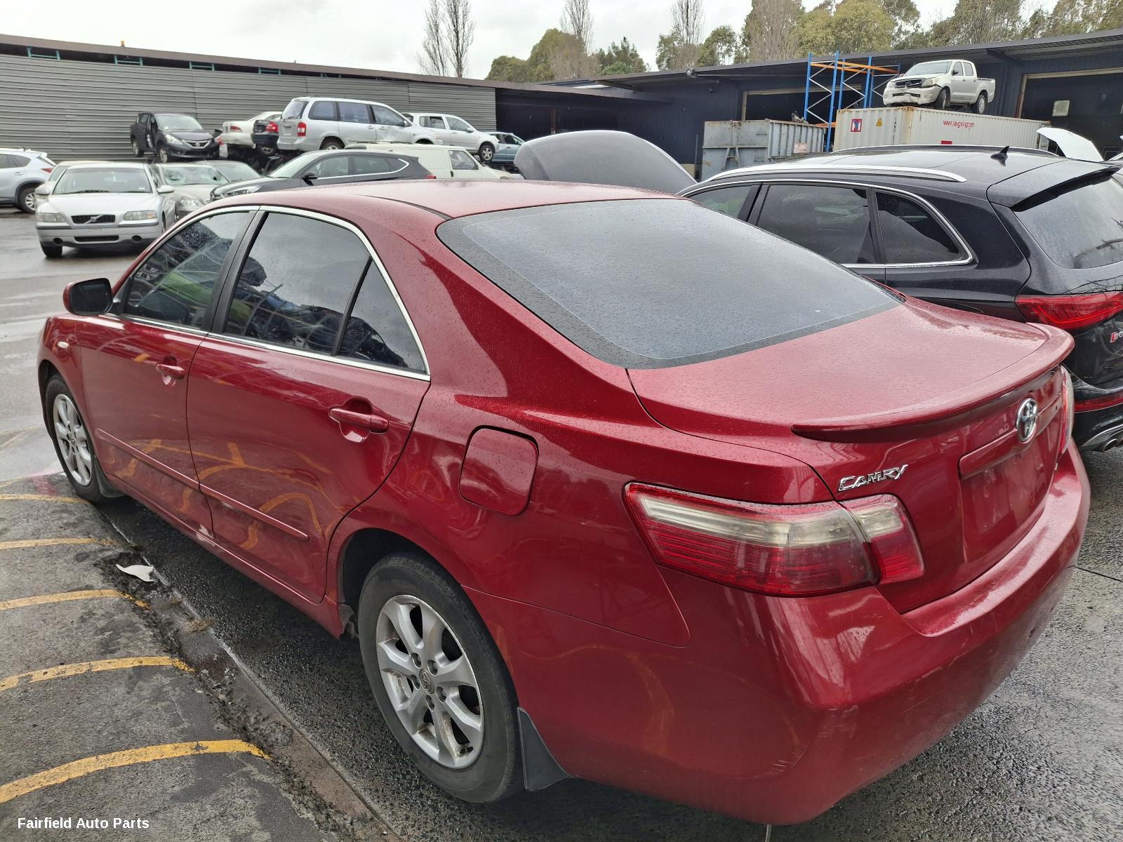 2007 Toyota Camry Left Front Hub Assembly