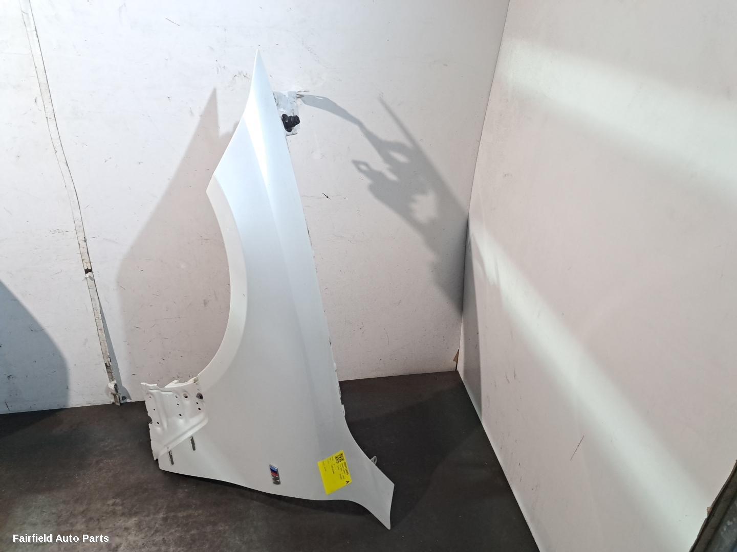 2021-2026 Bmw I4 Left Guard