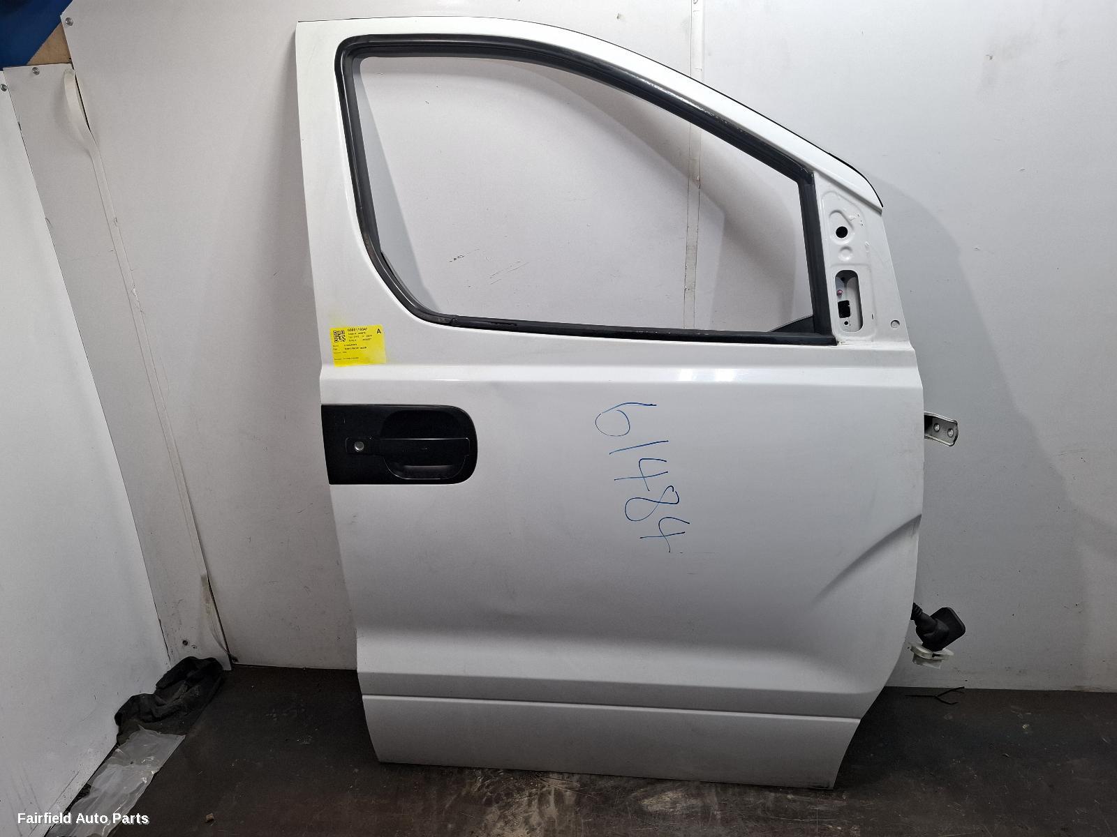 2007-2021 Hyundai Iload/imax Right Front Door