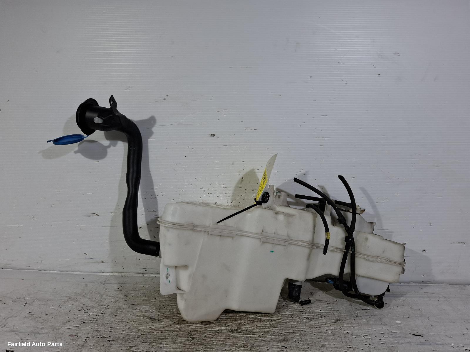 2017-2021 Volvo Xc60 Washer Bottle