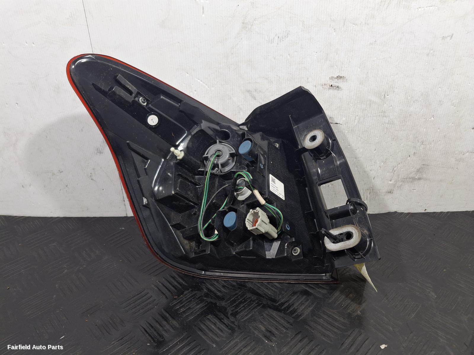 2016-2020 Subaru Levorg Right Taillight