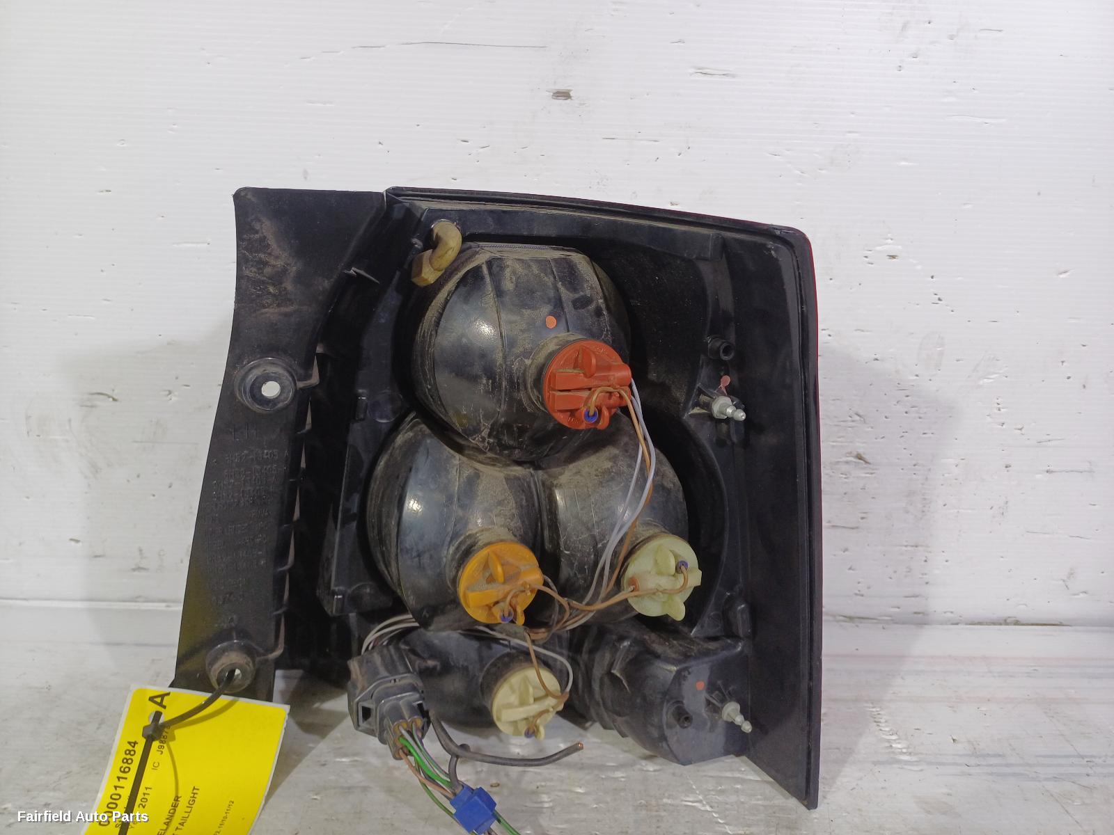 2010-2012 Land Rover Freelander Left Taillight