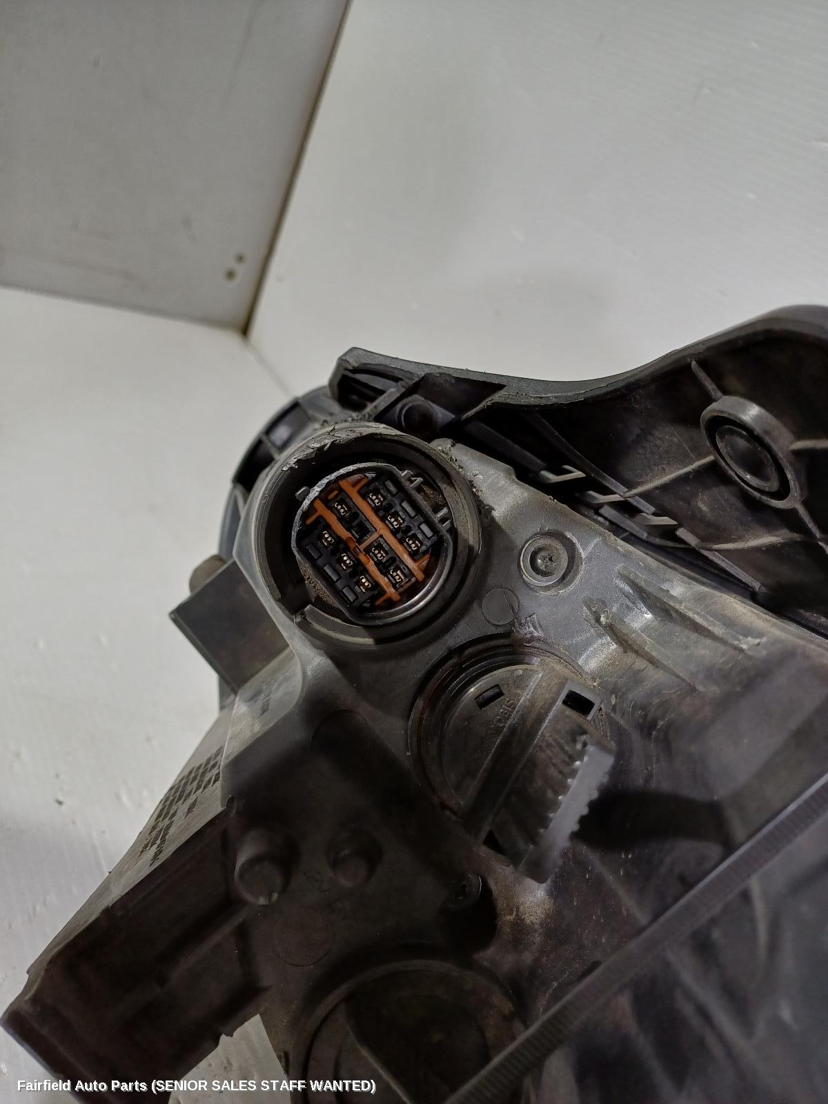 2016 Hyundai Santa Fe Right Headlamp