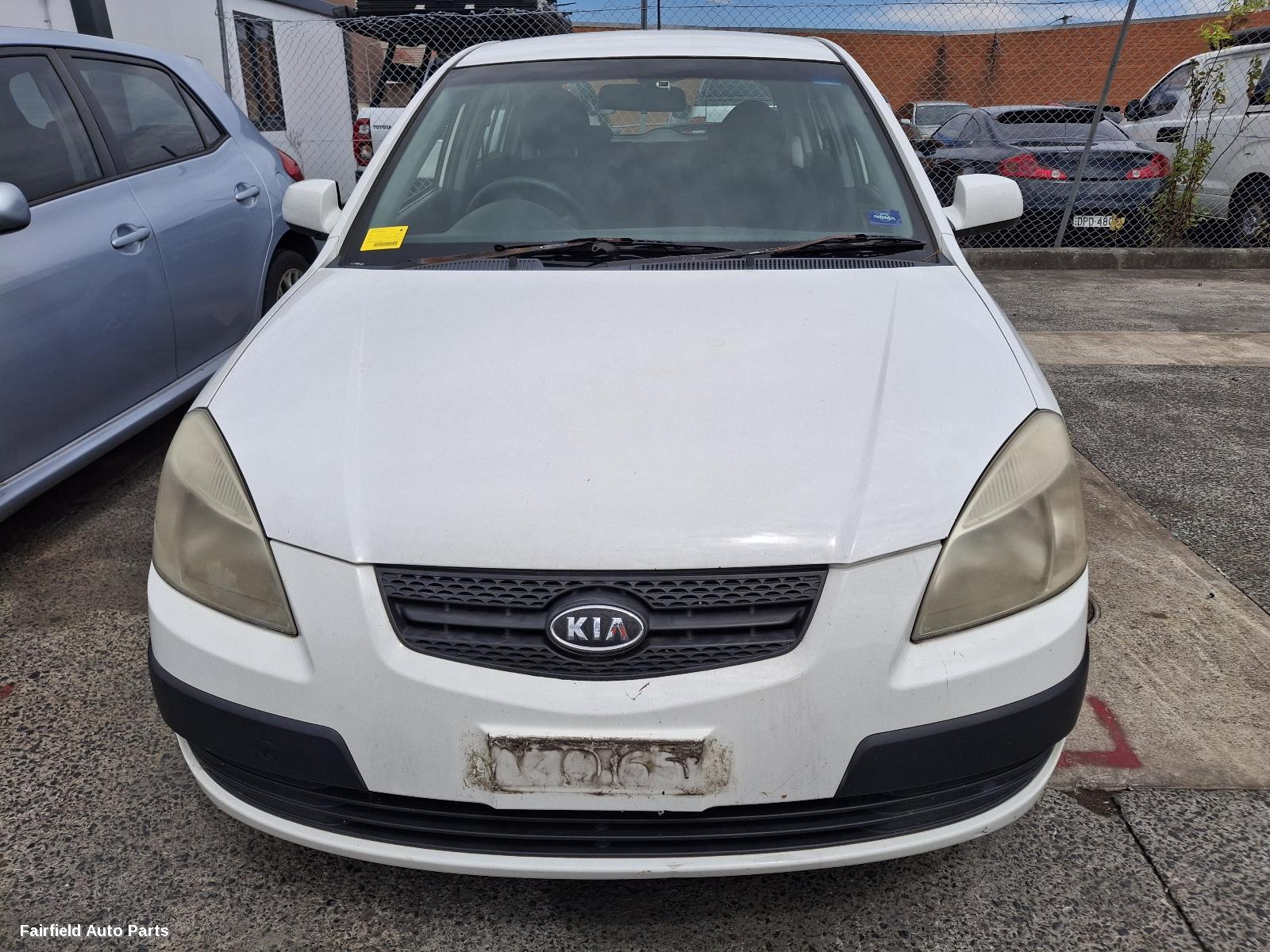 2006 Kia Rio Right Headlamp