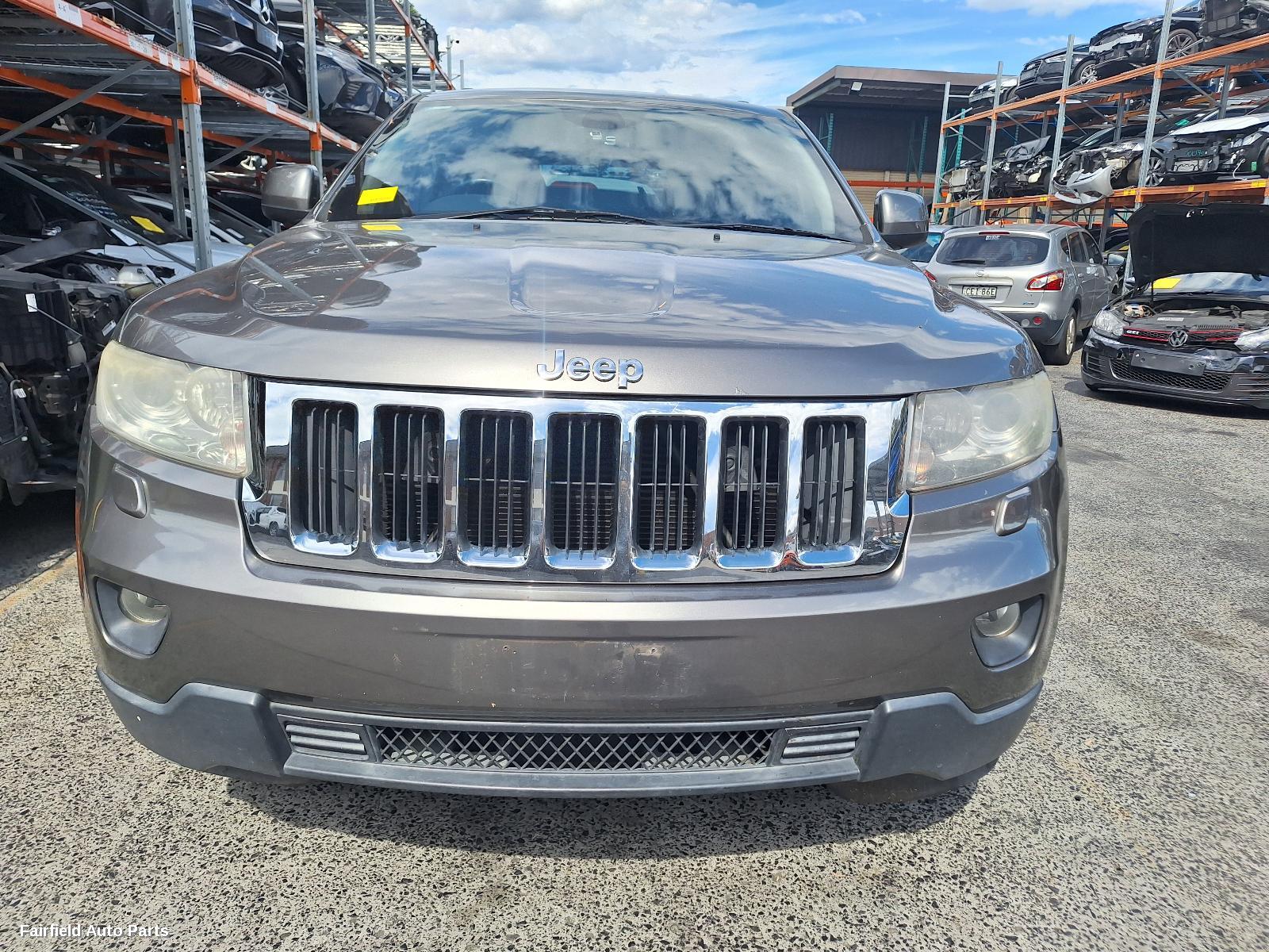 2010-2013 Jeep Grandcherokee Left Front Door
