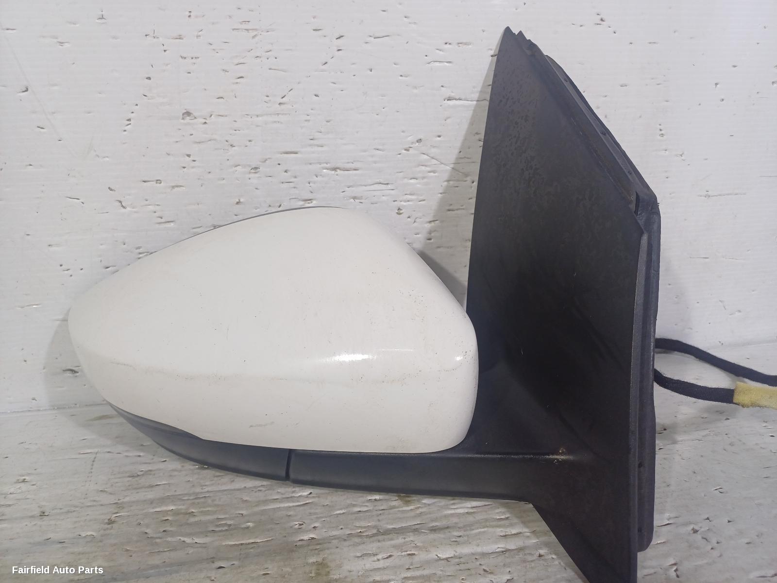 2010-2014 Volkswagen Polo Right Door Mirror