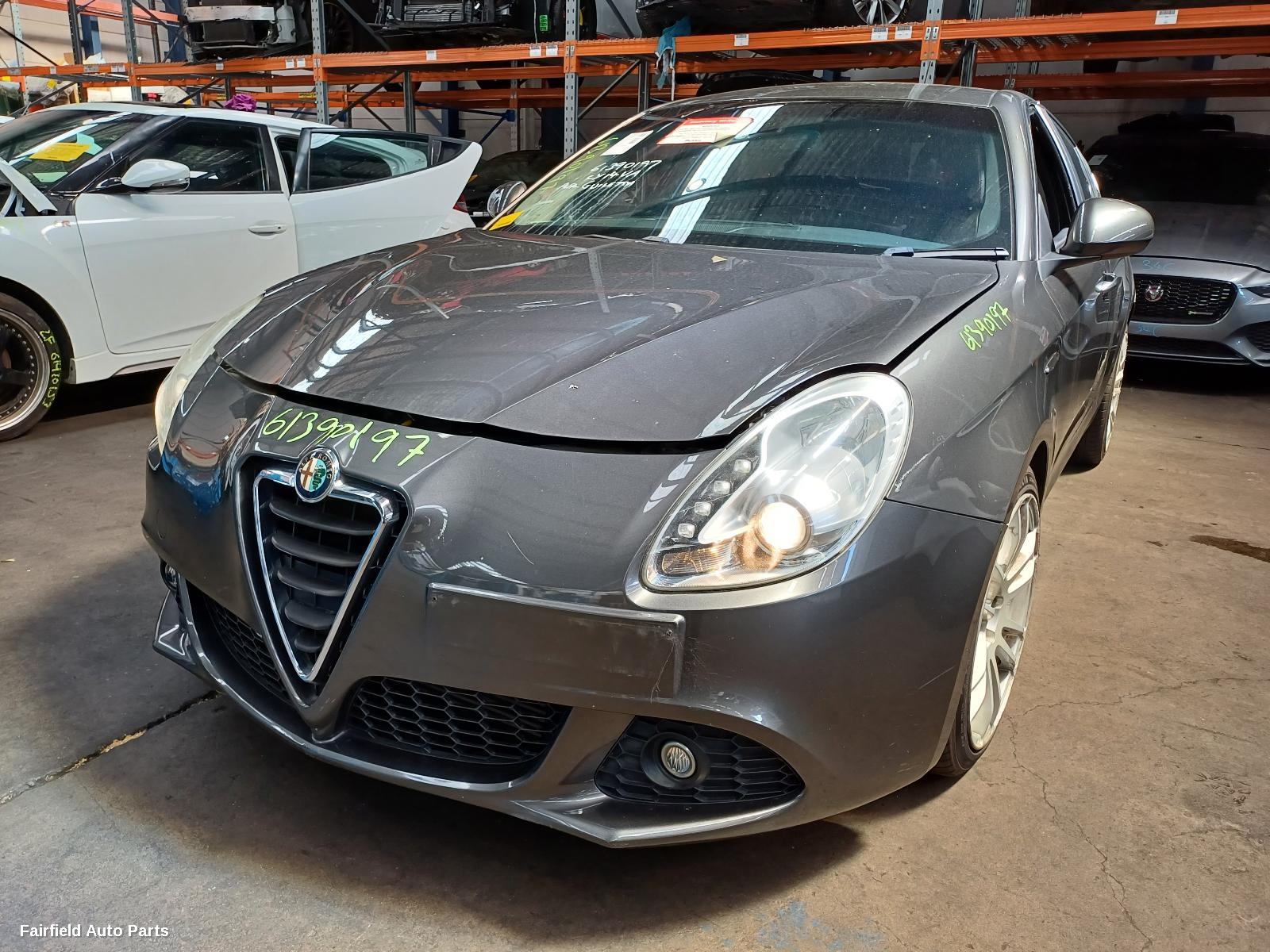 2013 Alfa Romeo Giulietta Left Taillight