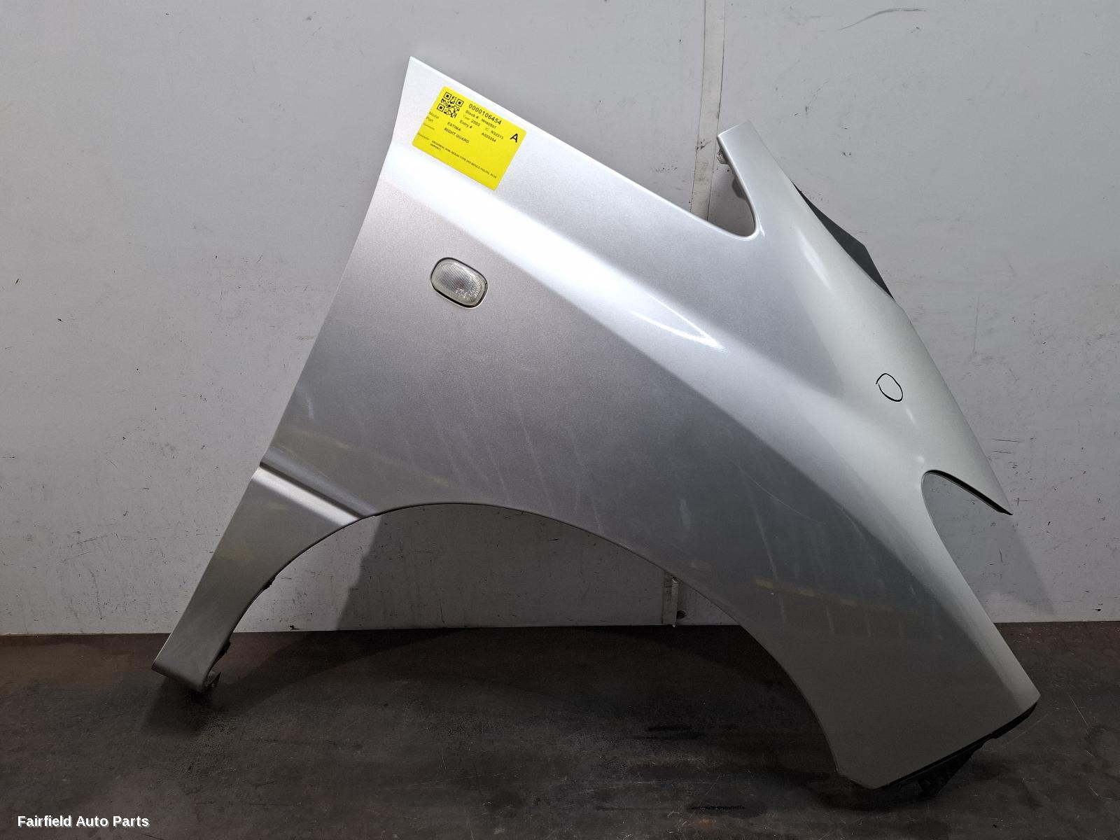 2003 Toyota Estima Right Guard