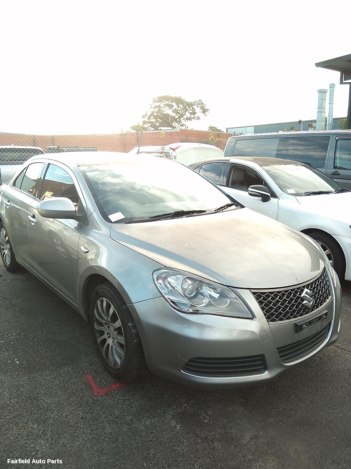 2010 Suzuki Kizashi Right Headlamp