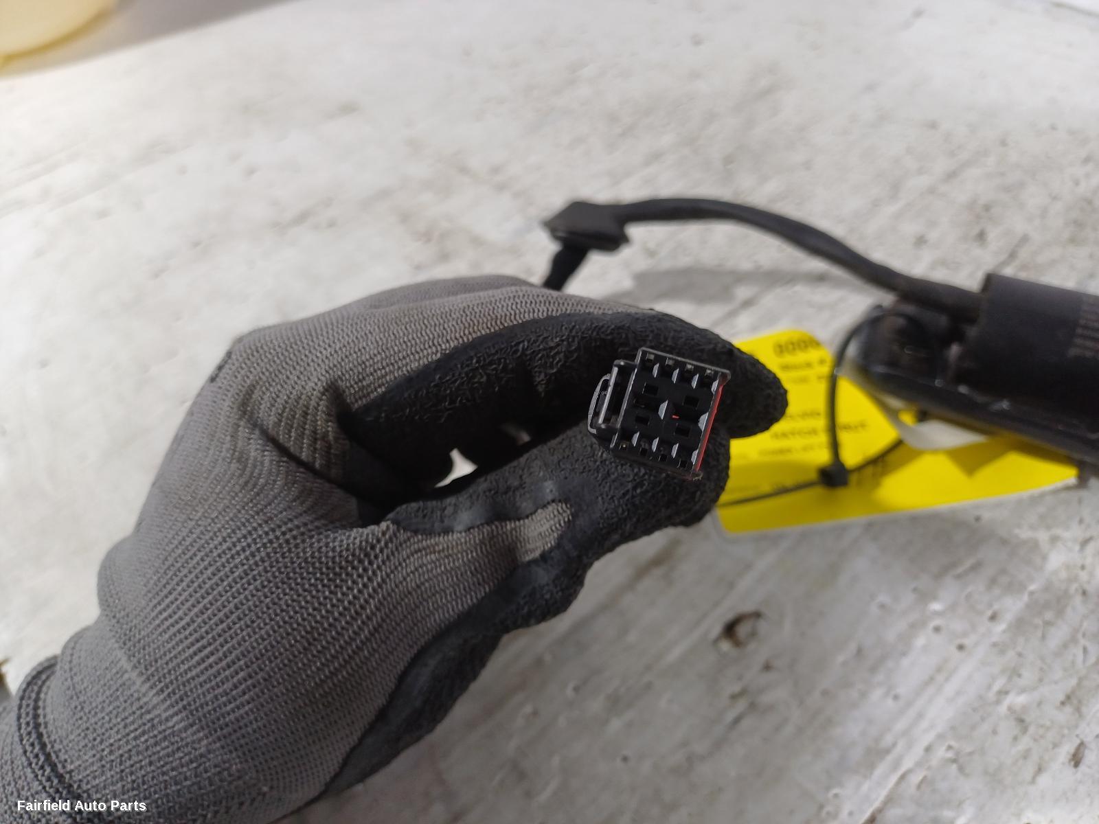 2018-2026 Alfa Romeo Stelvio Hatch Strut
