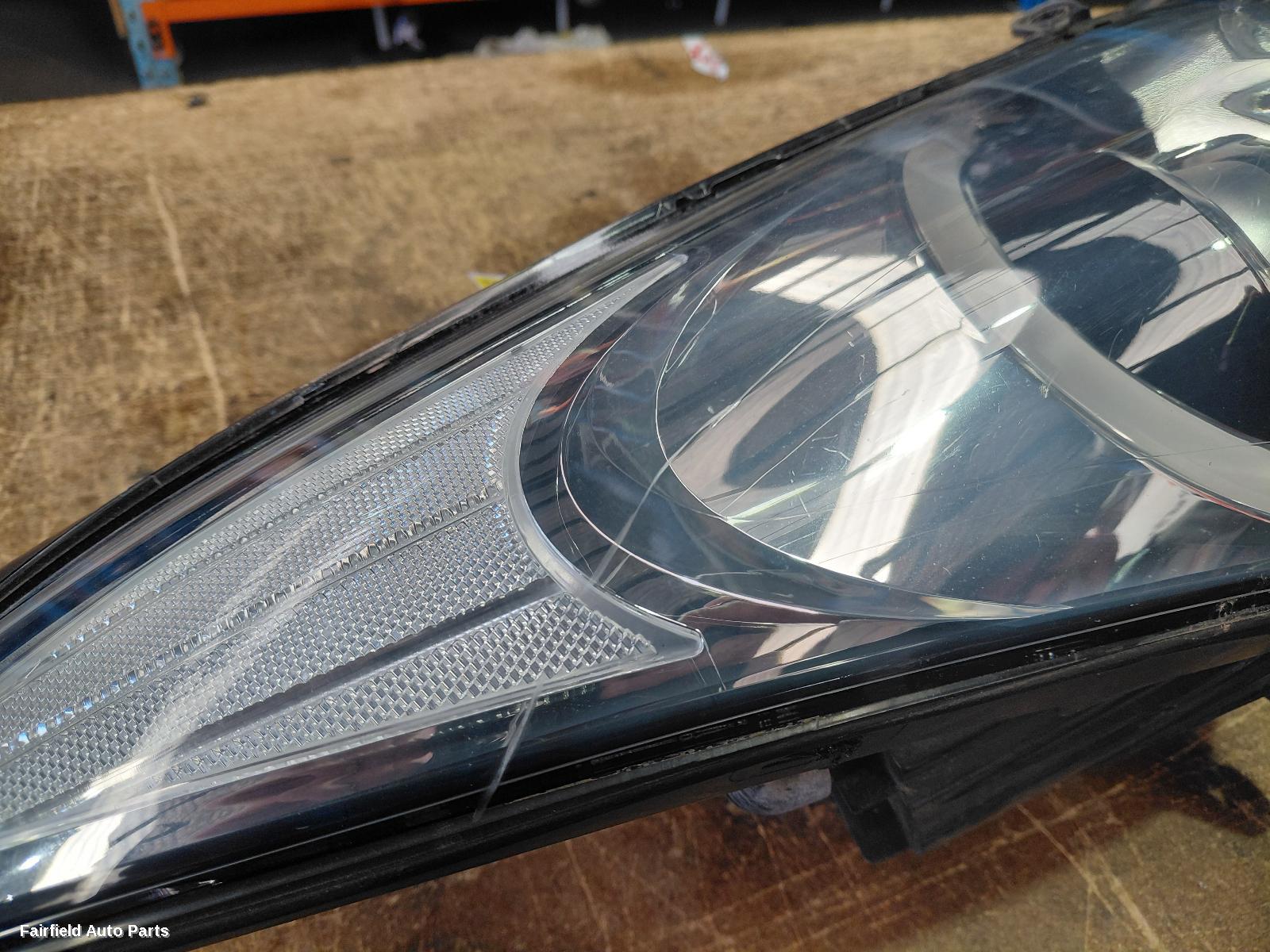 2011-2015 Hyundai I40 Right Headlamp