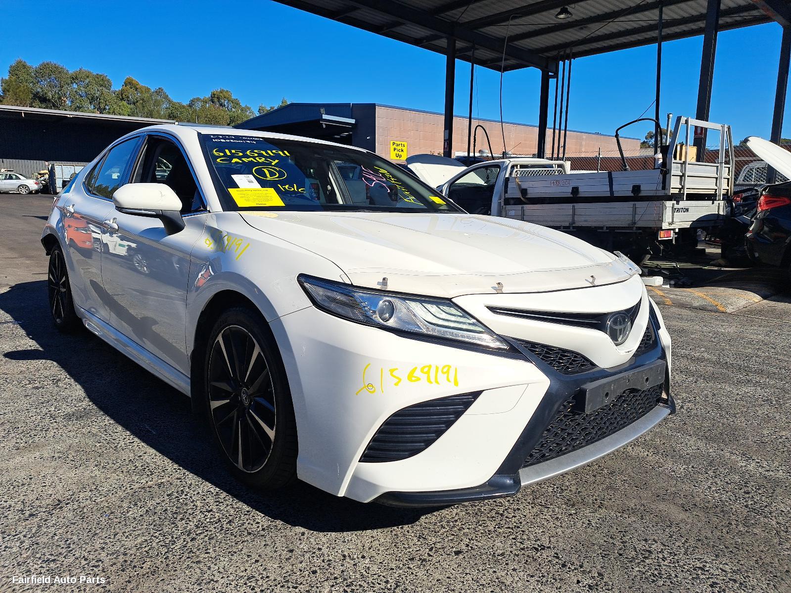 2018 Toyota Camry Fan