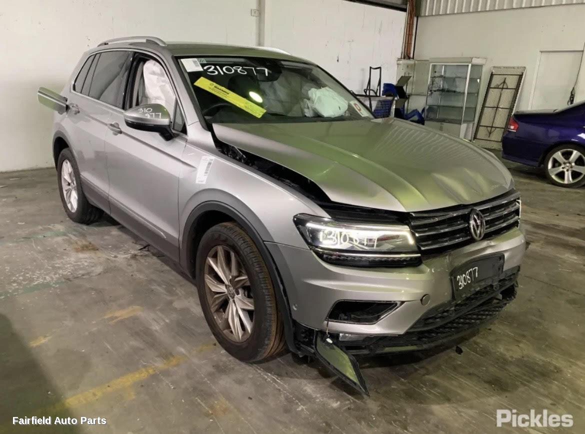 2016-2021 Volkswagen Tiguan Right Indicator Fog Side