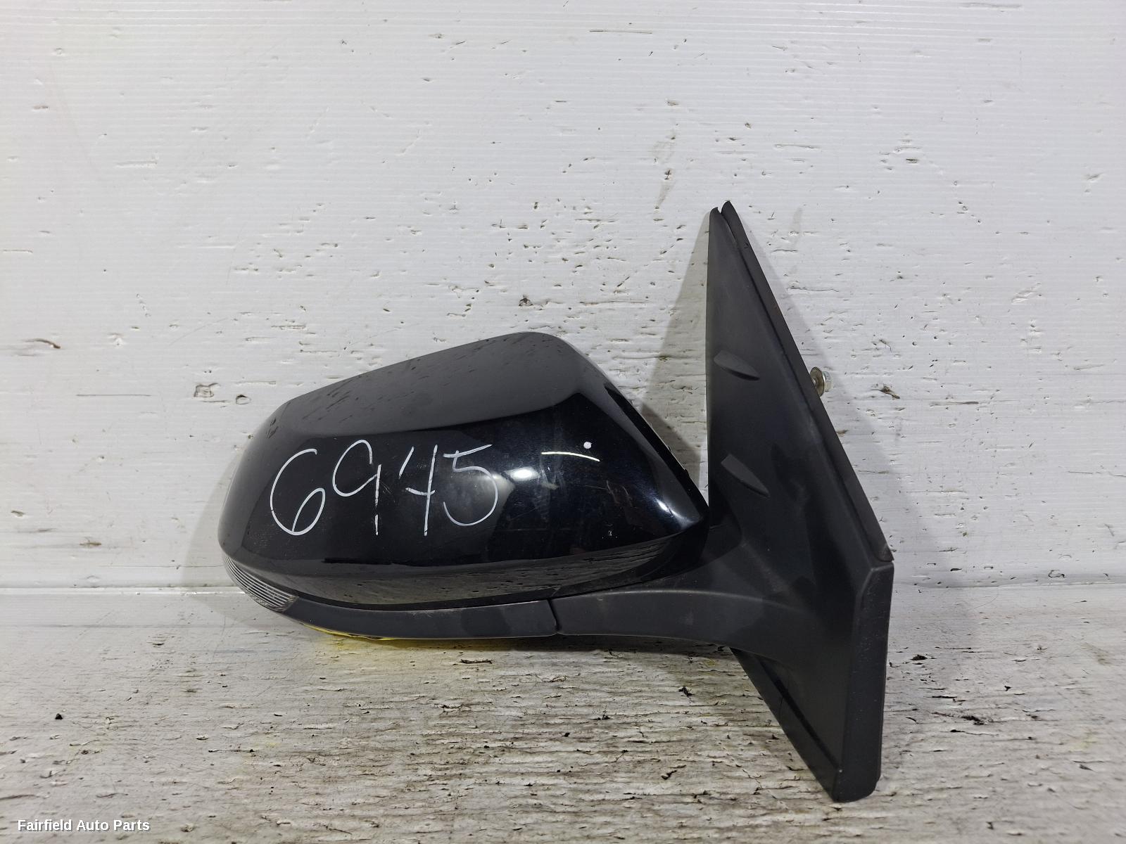 2020-2025 Toyota Yaris Right Door Mirror