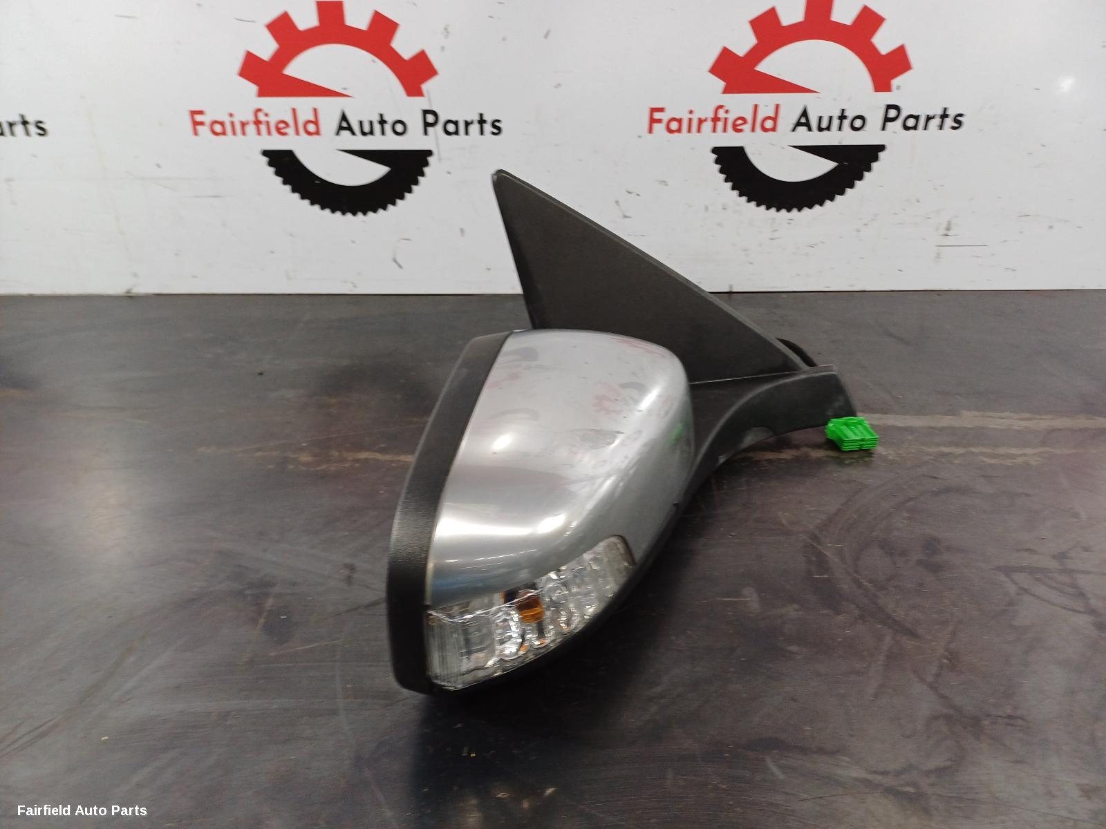 2007-2010 Volvo C30 Right Door Mirror