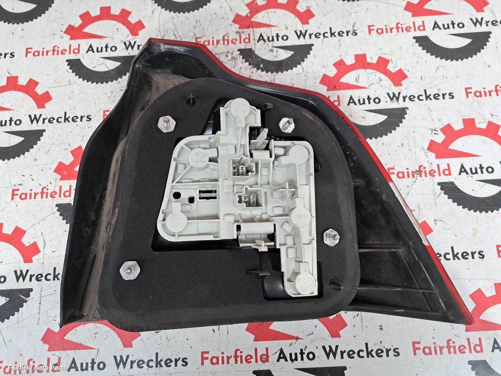 2004 Volvo S40 Left Taillight