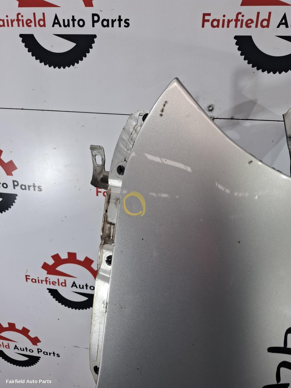 2003-2006 Porsche Cayenne Left Guard