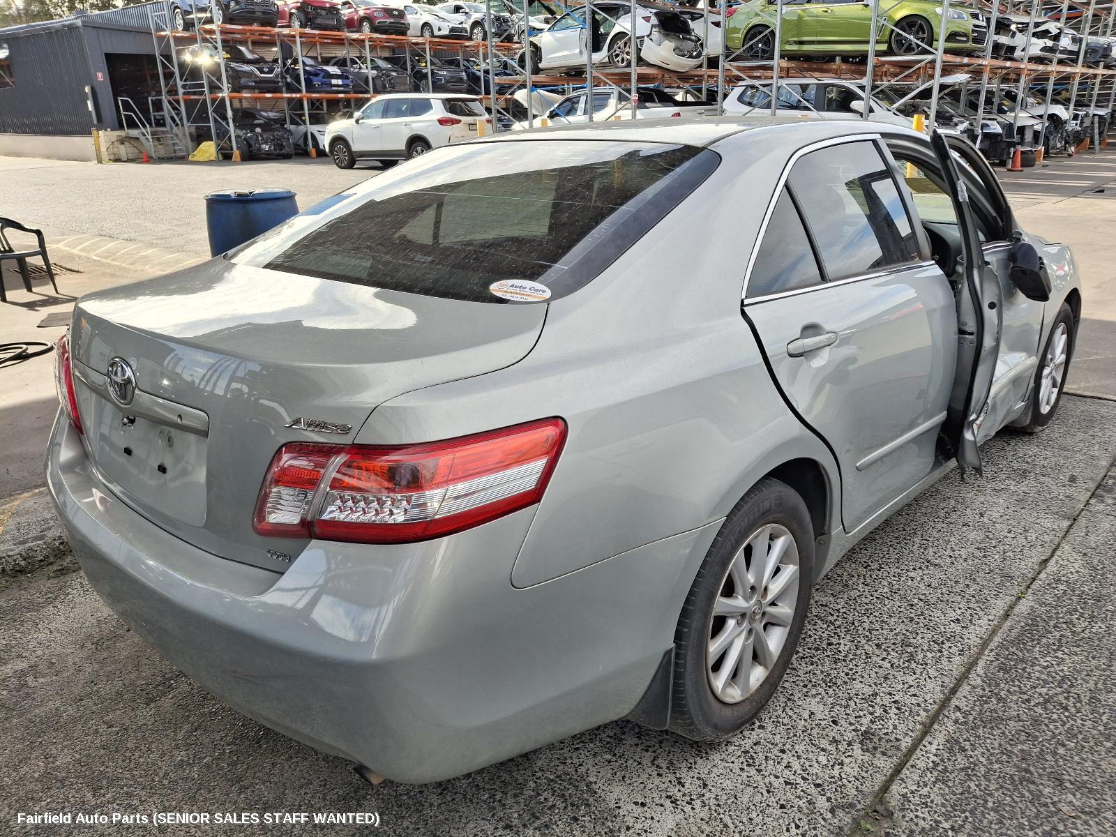 2010 Toyota Camry Left Taillight