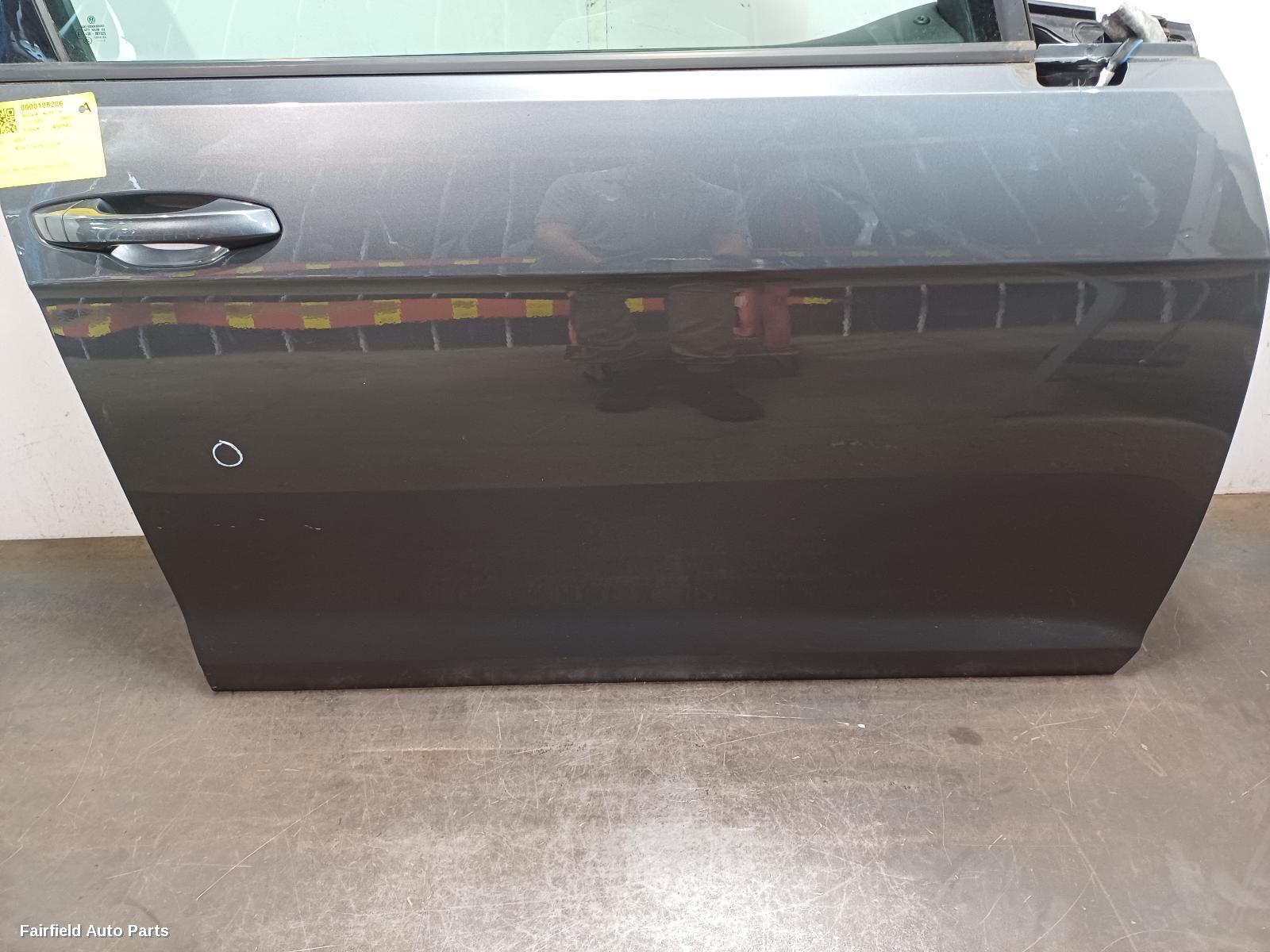 2012-2020 Volkswagen Golf Right Front Door