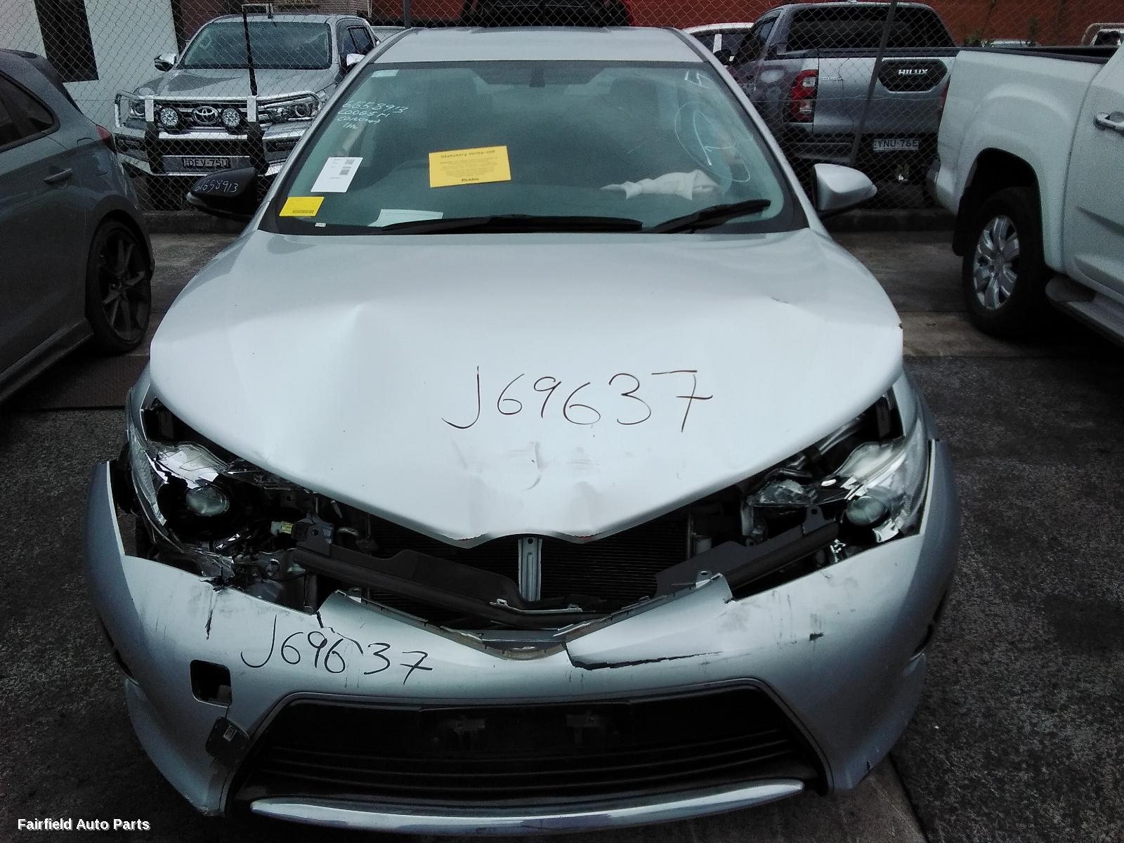 2014 Toyota Corolla Right Taillight