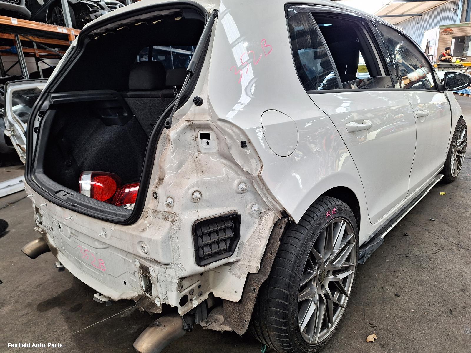 2010 Volkswagen Golf Left Front Lower Control Arm